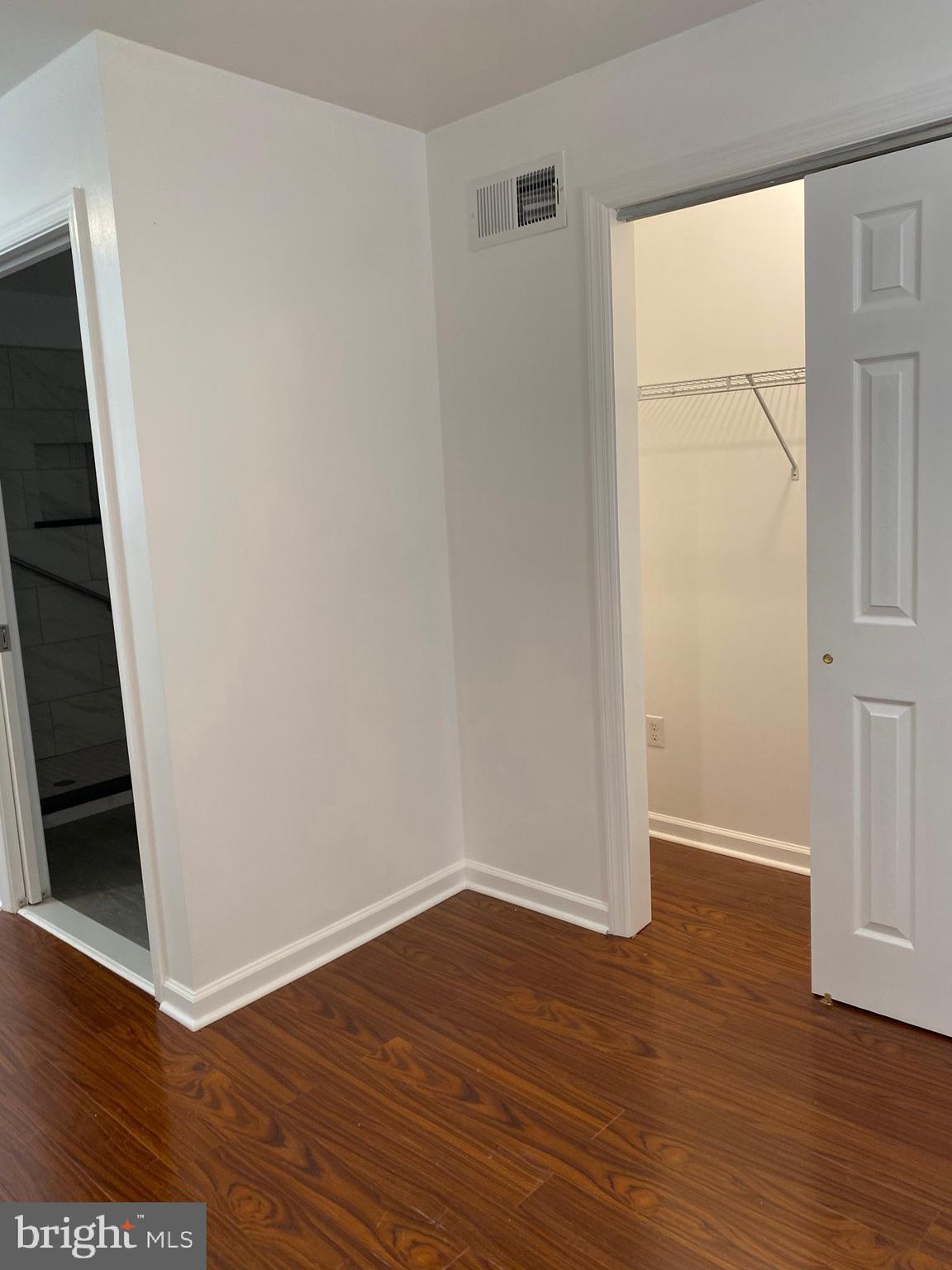 HAWTHORNE - Residential Lease