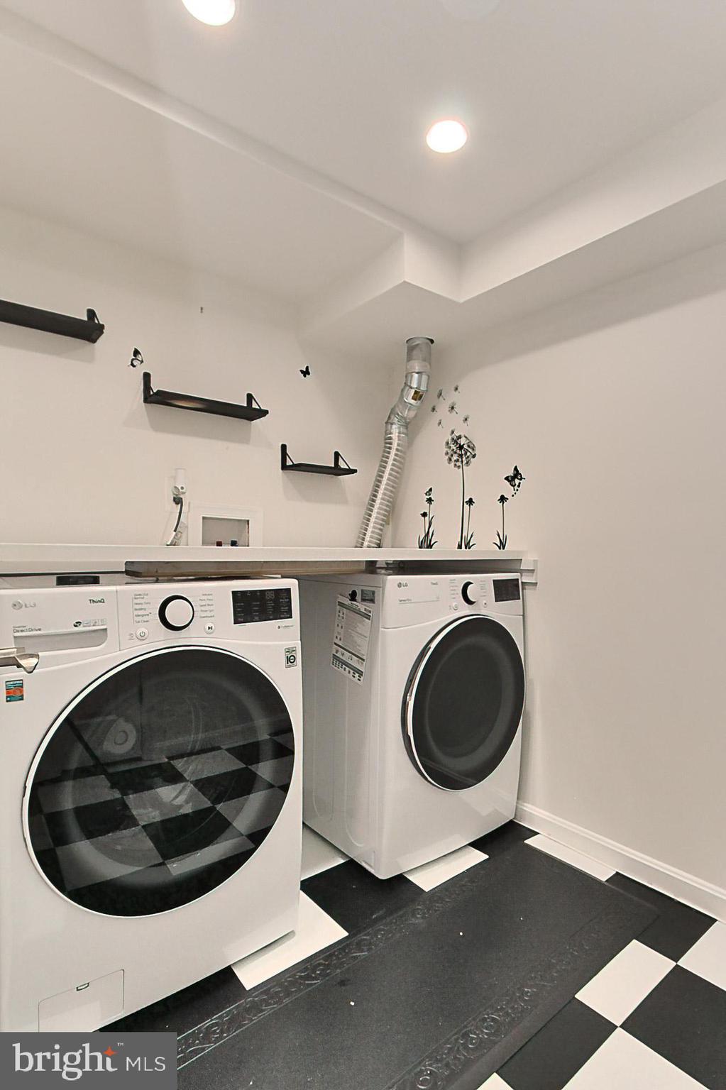 KEENE MILL OAKS - Residential