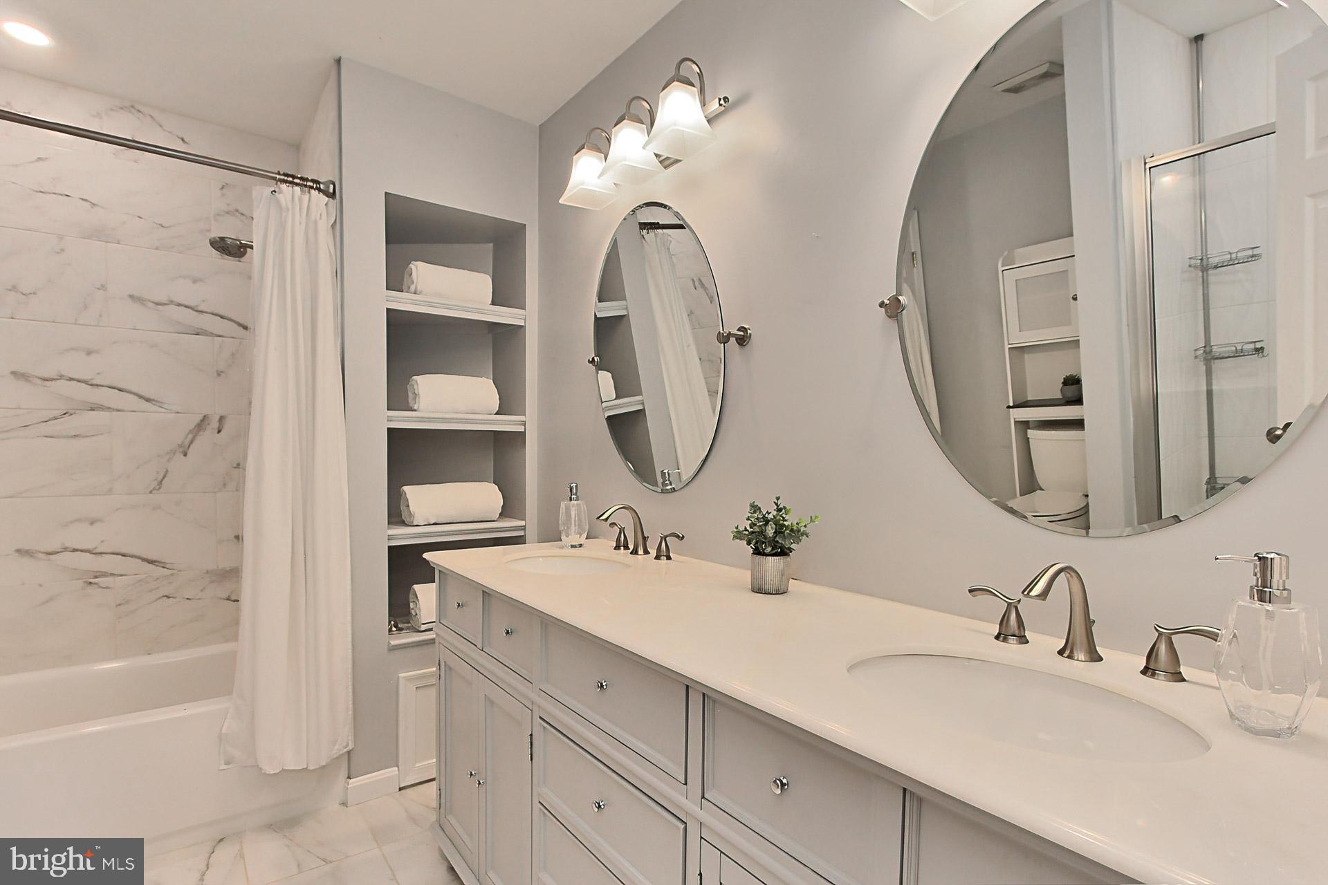 KEENE MILL OAKS - Residential