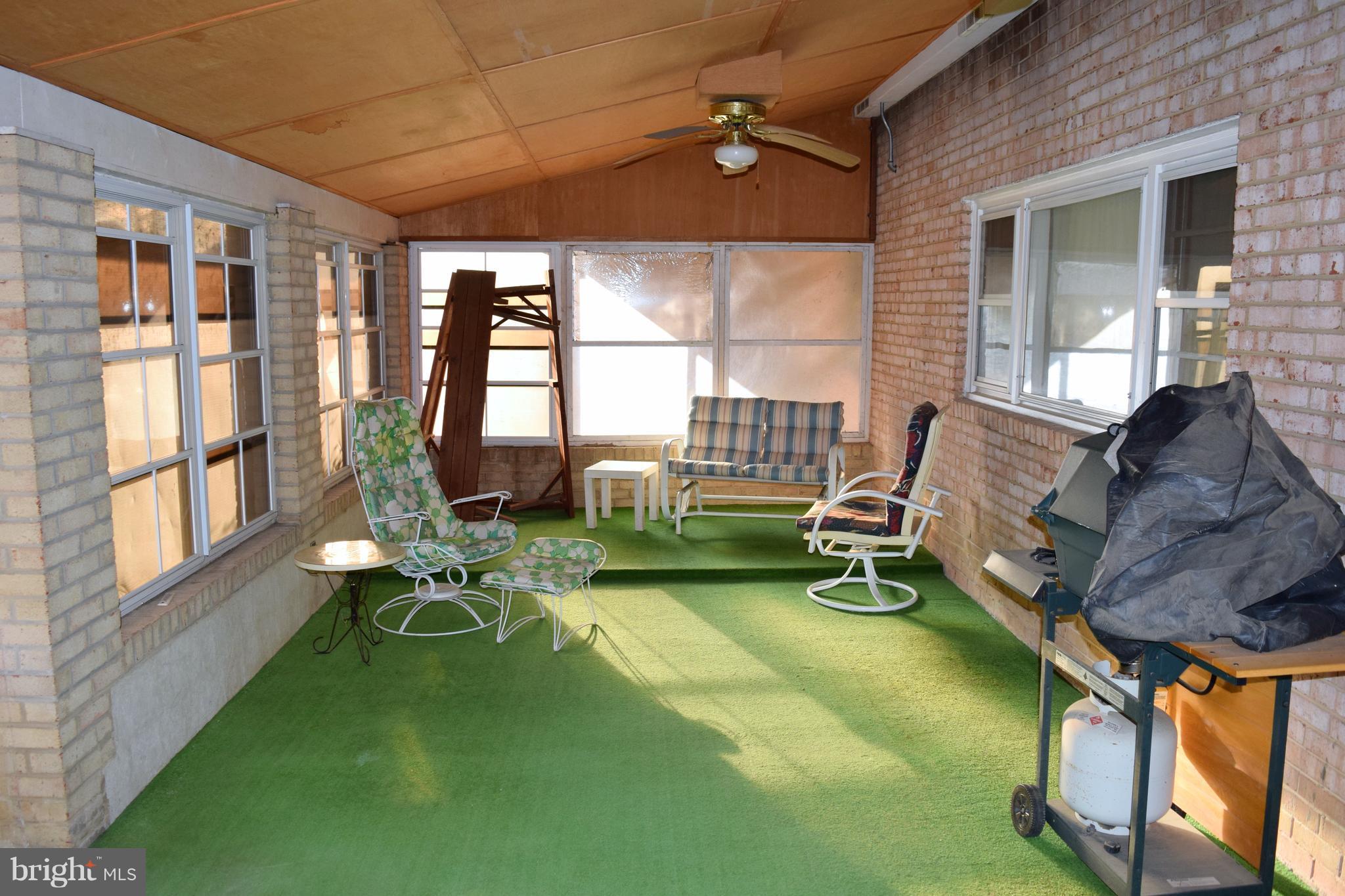 COUNTRY CLUB SOUTH - Residential