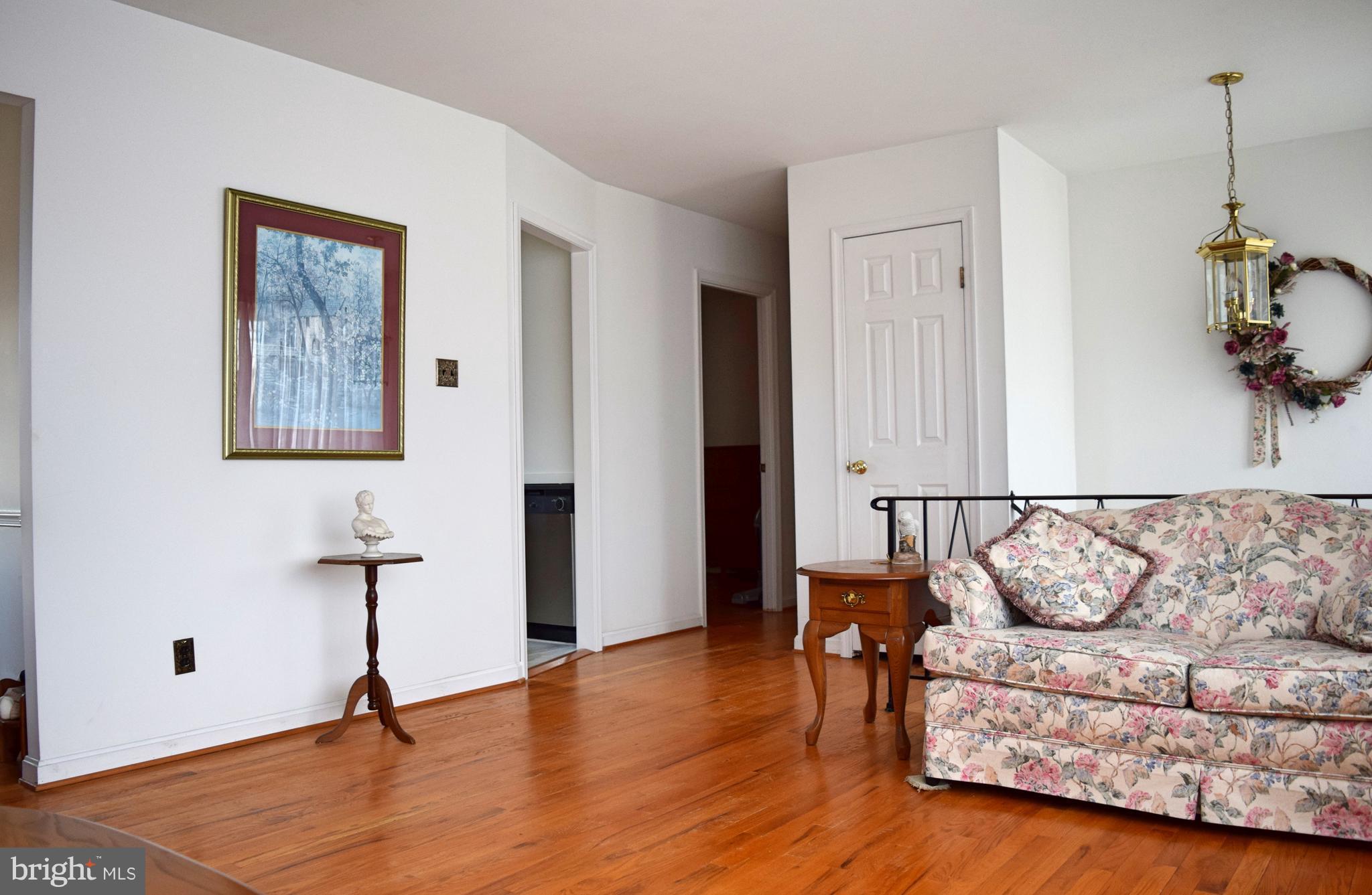 COUNTRY CLUB SOUTH - Residential