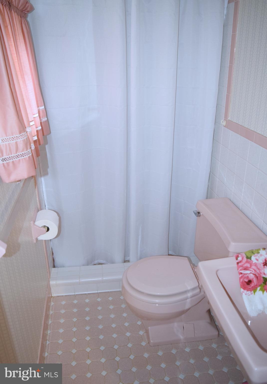 COUNTRY CLUB SOUTH - Residential