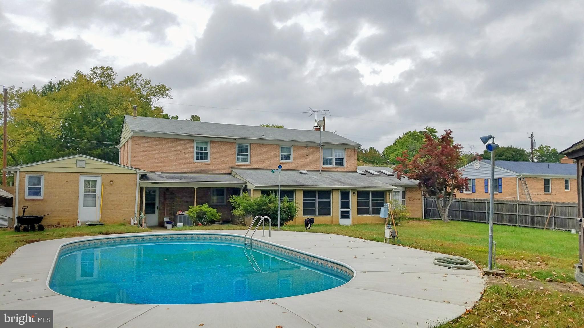 COUNTRY CLUB SOUTH - Residential