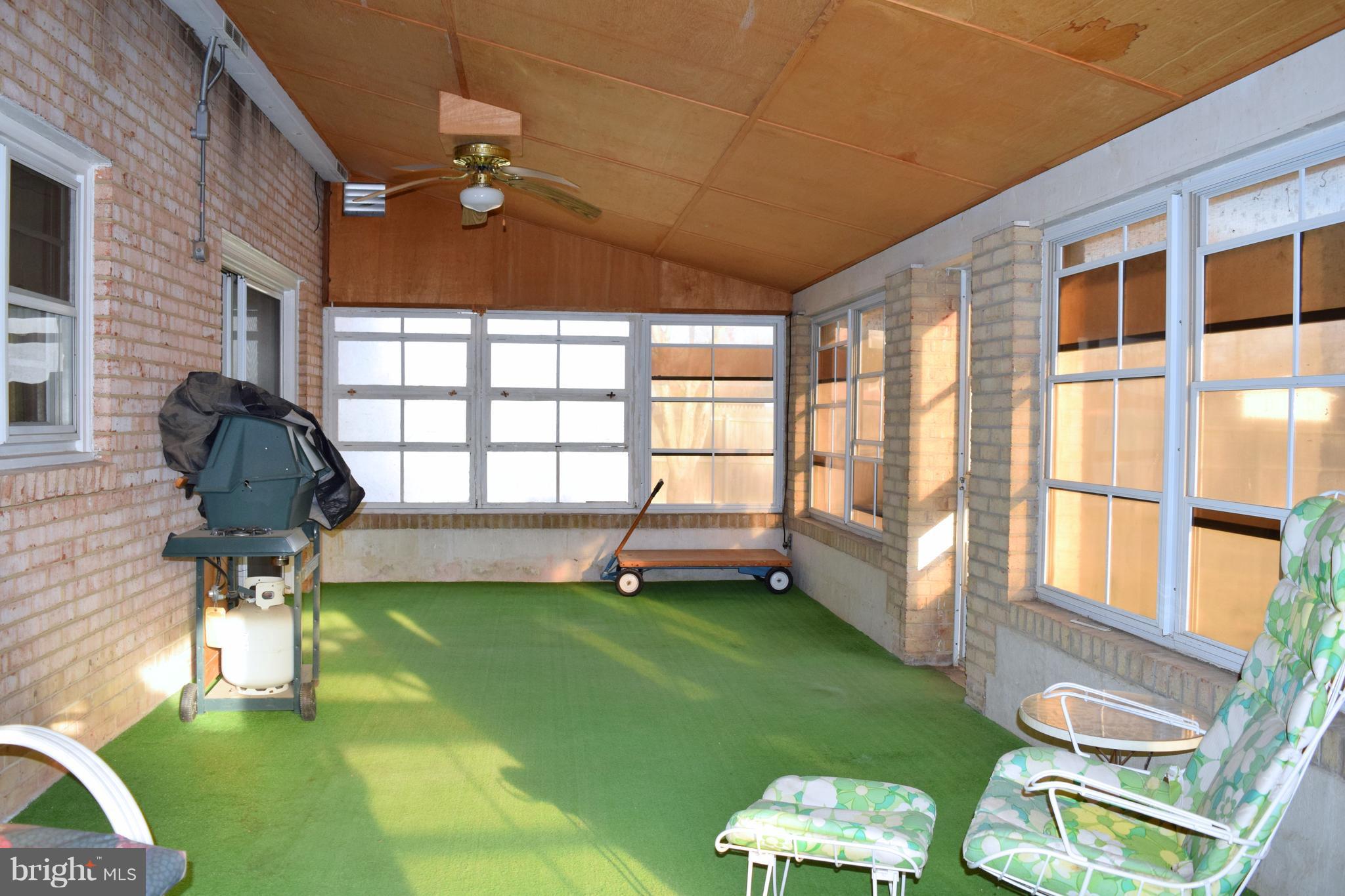 COUNTRY CLUB SOUTH - Residential