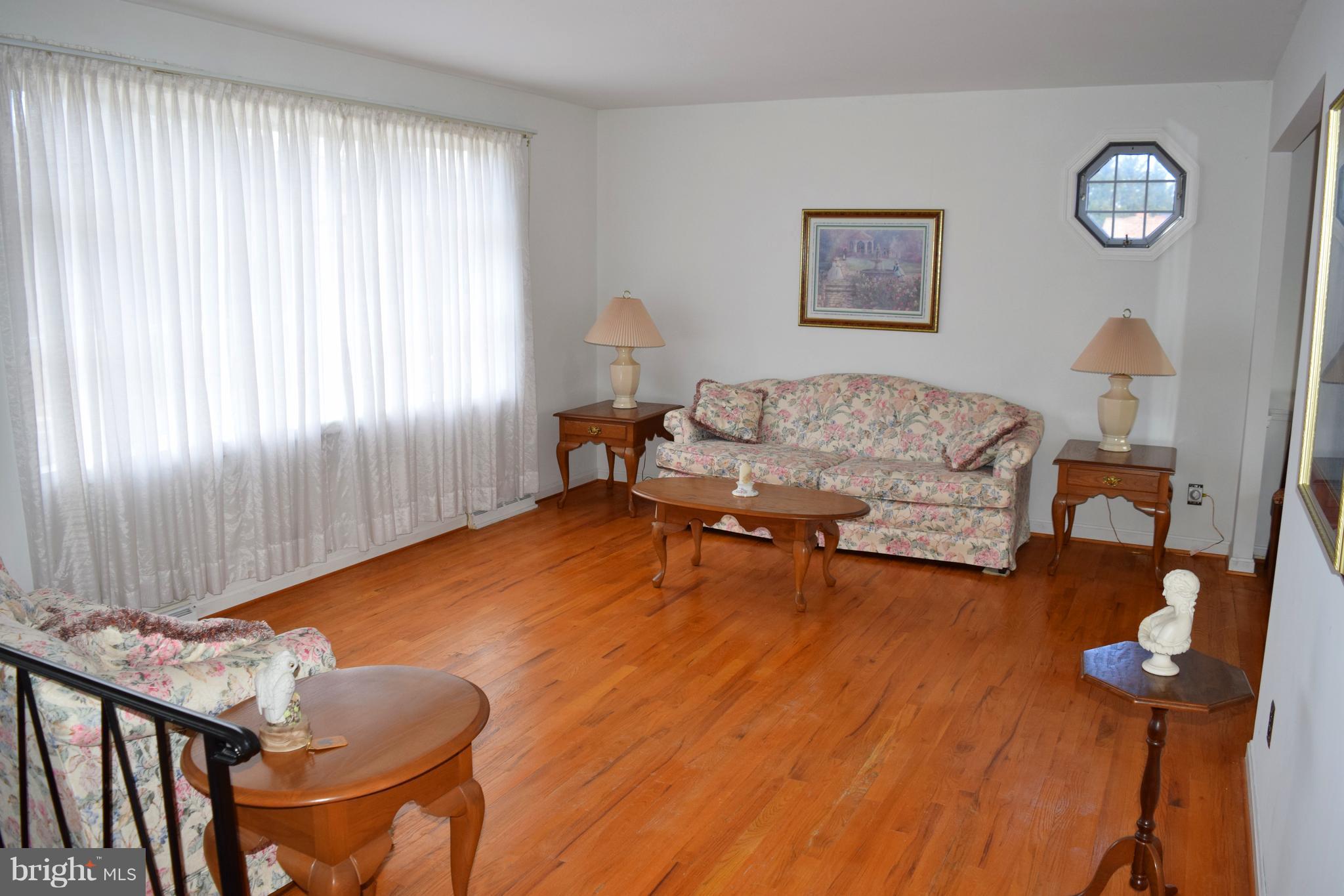 COUNTRY CLUB SOUTH - Residential