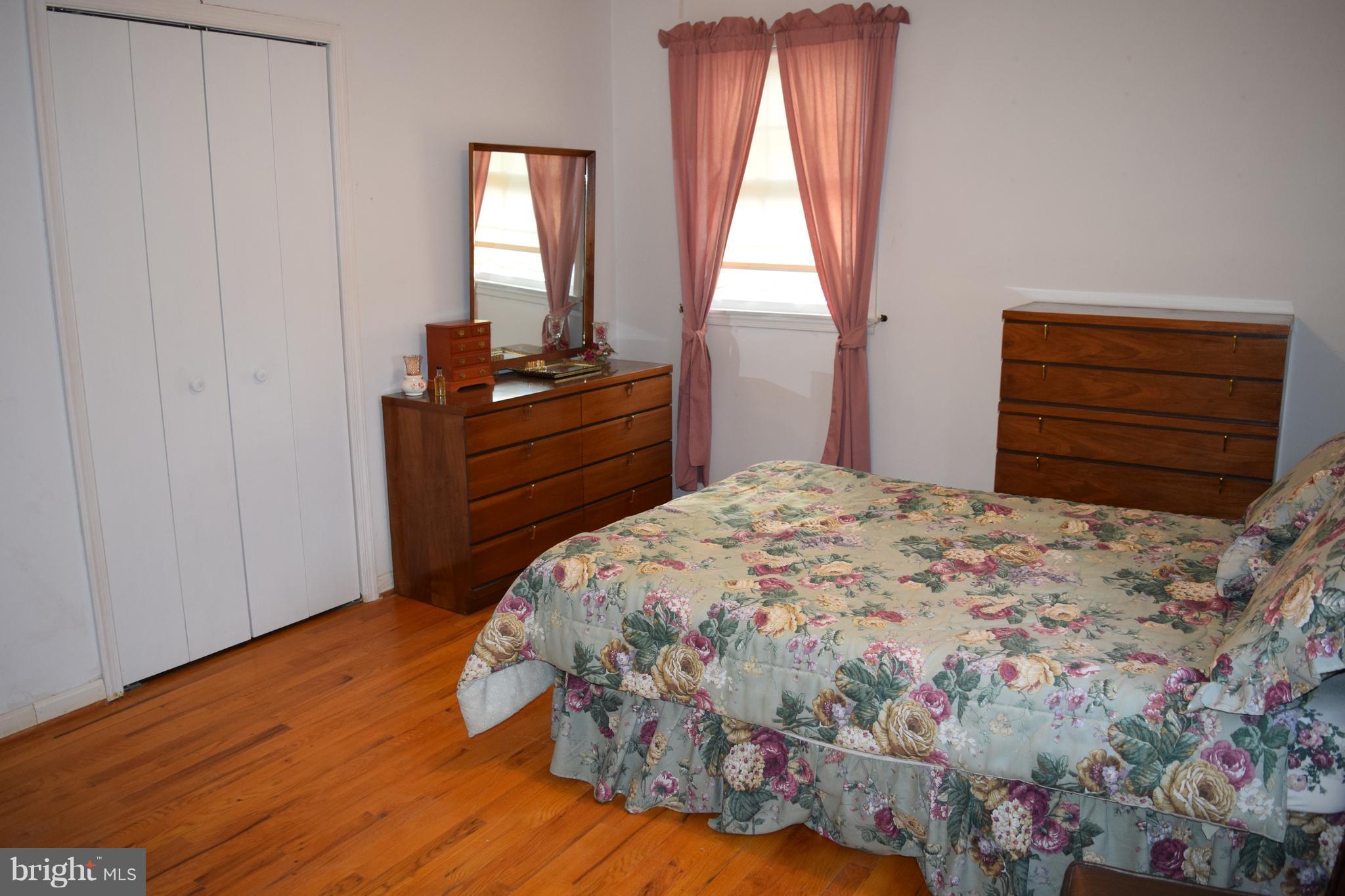 COUNTRY CLUB SOUTH - Residential