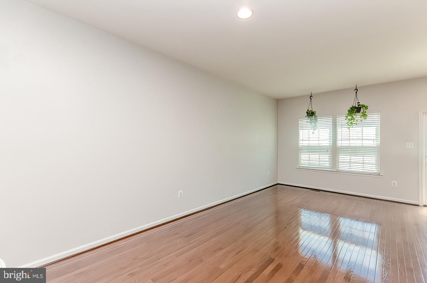 POTOMAC STATION - Residential