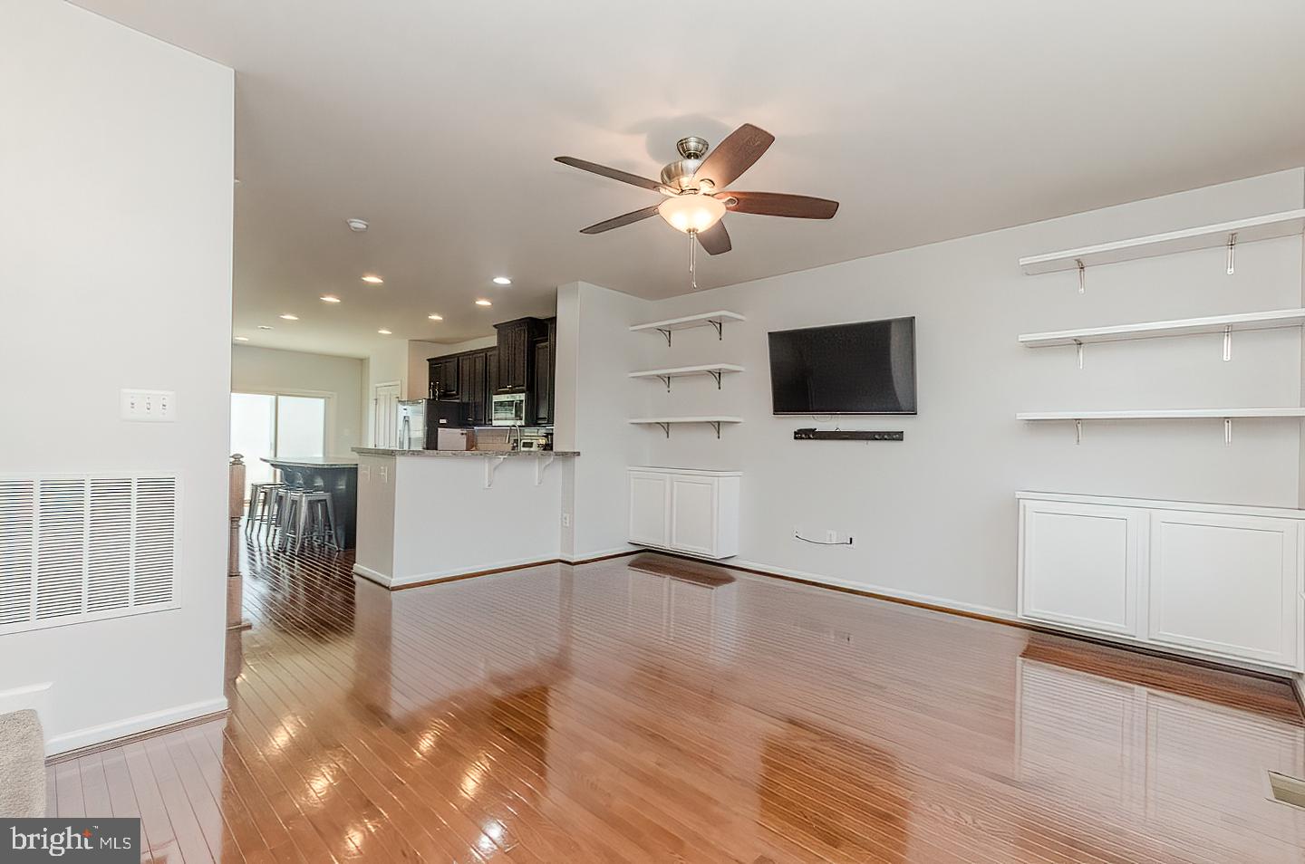 POTOMAC STATION - Residential