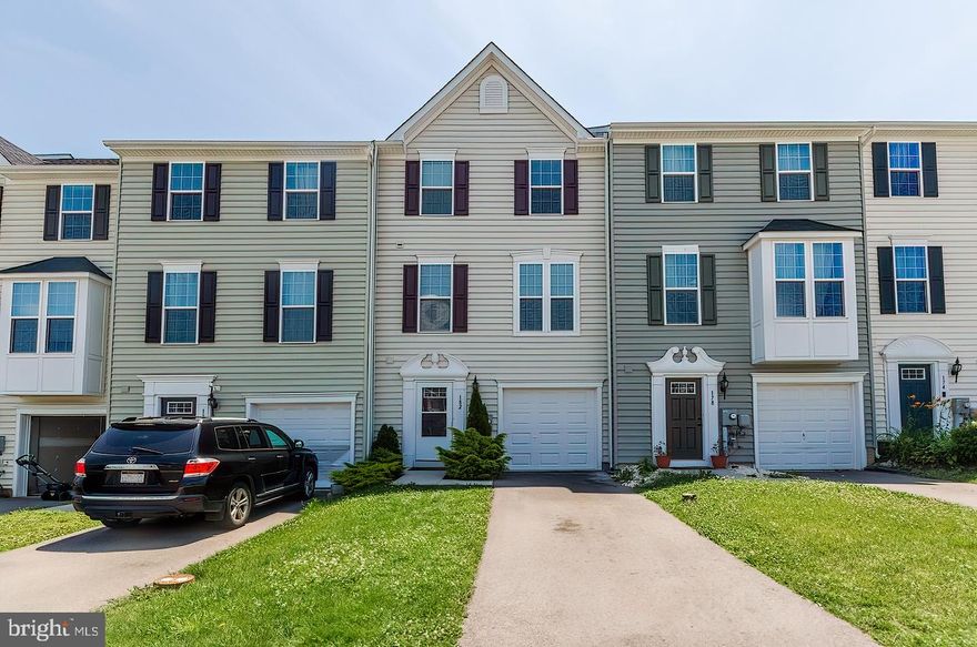 New on the Market- Ready to move in large Townhome in Potomac Station Developement. This immaculate 3 bedroom 2.2 bathroom town home is ready and waiting for you!   An open concept allows your living spaces to flow together, giving you a ton of space!  Walk into a finished lower level with a half bath, and a finished family room with a wet bar.   Enjoy the spacious deck or walkout to the fenced back yard.   Truly a turnkey property just waiting for your furnishings to make it home.  Enjoy the main level with a floor plan that invites you to not miss a moment of what your family is doing.  The main floor has a half bath, sitting area which you can entertain while in the kitchen.  The kitchen has a island also to support entertaining or just on the go meals.   Upstairs you'll find the primary Bedroom with an en-suite bath with stand up shower and a soaking tub, along with 2 additional bedrooms and another full bath.  This townhome is a must see.  Very close to I-81 and the Maryland line.  Very close for commuters.