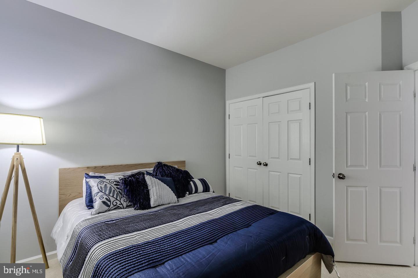 VILLAGES OF DORCHESTER - Residential Lease