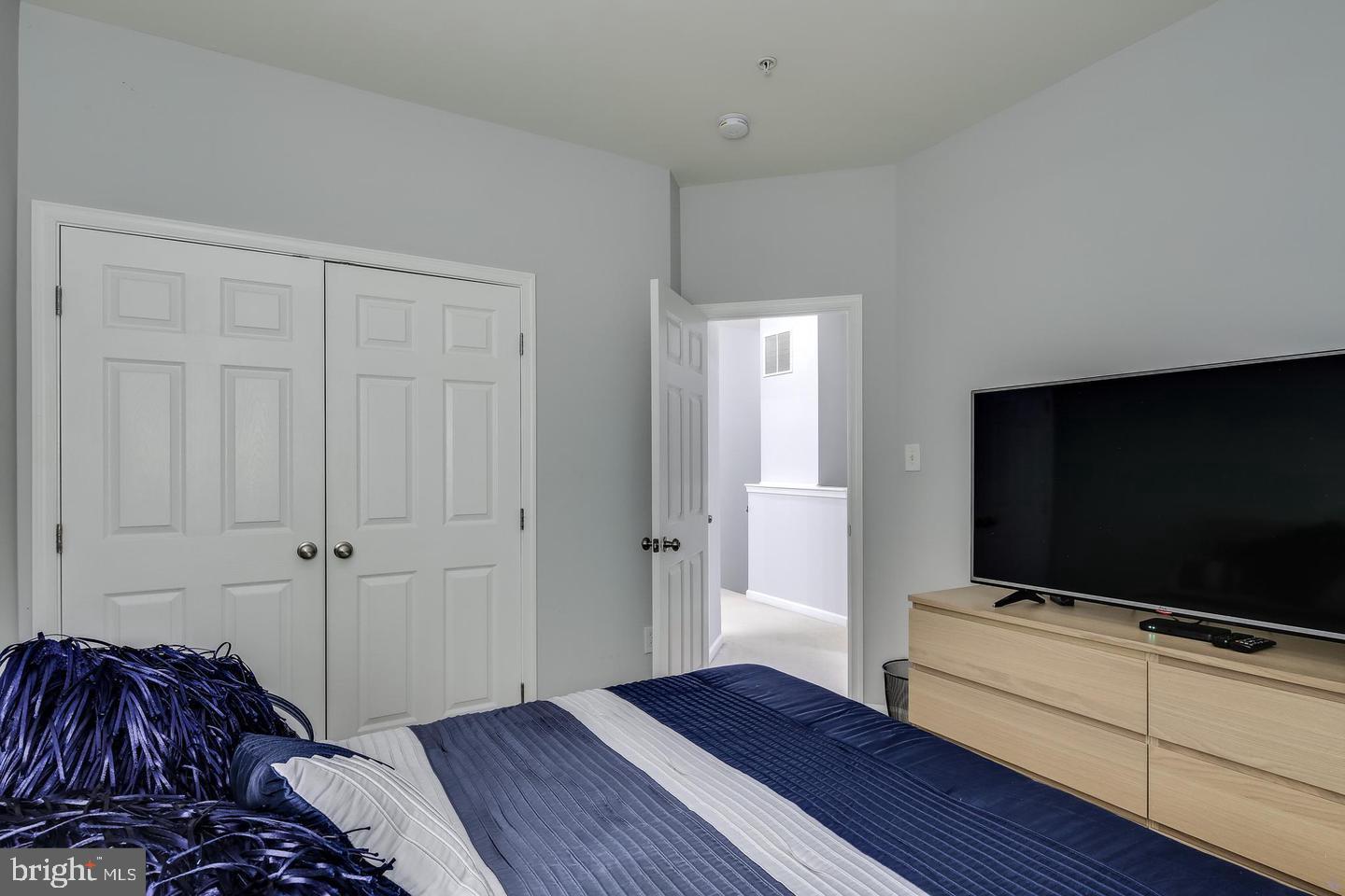 VILLAGES OF DORCHESTER - Residential Lease