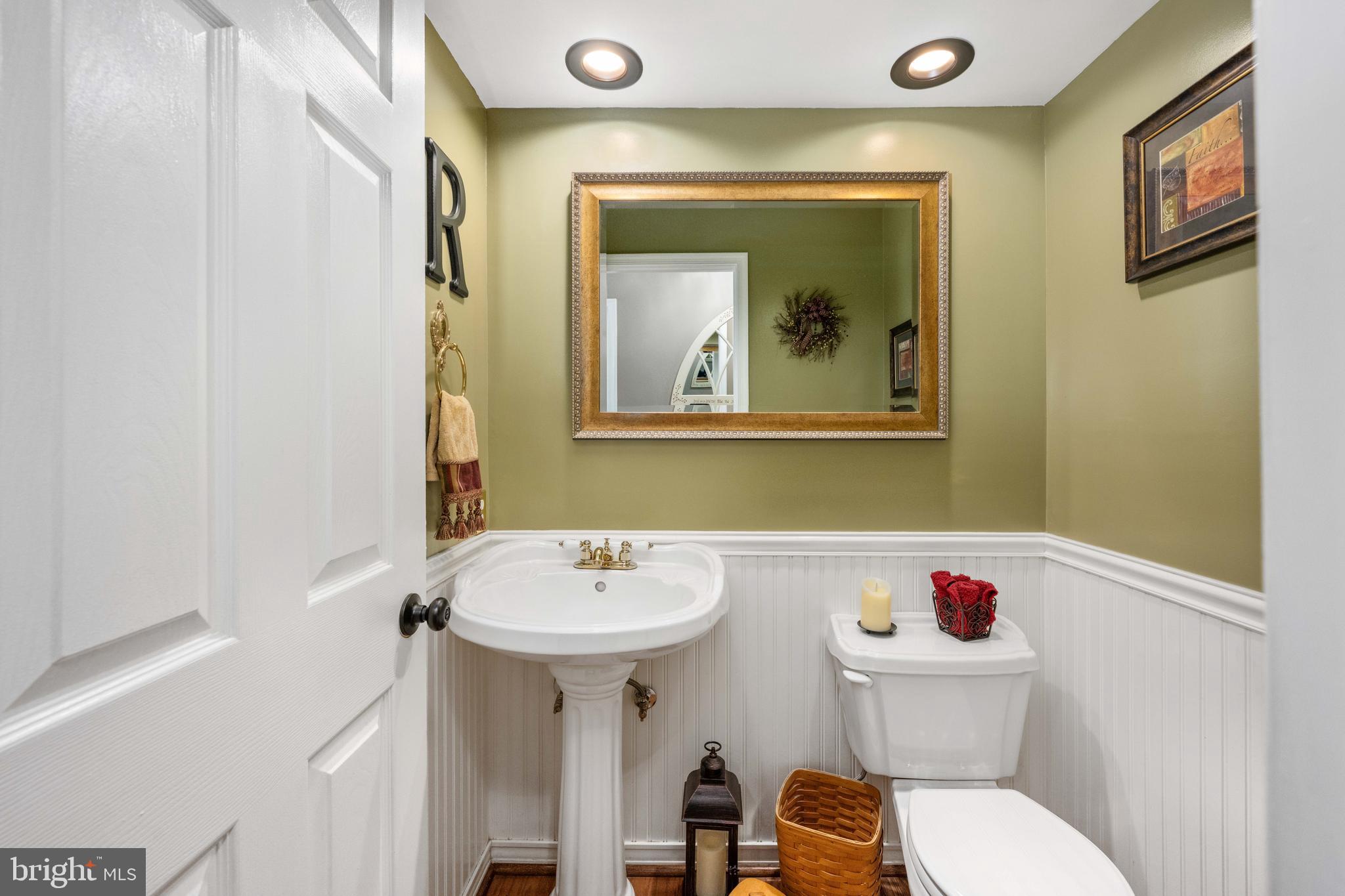 HAMPTON OAKS - Residential