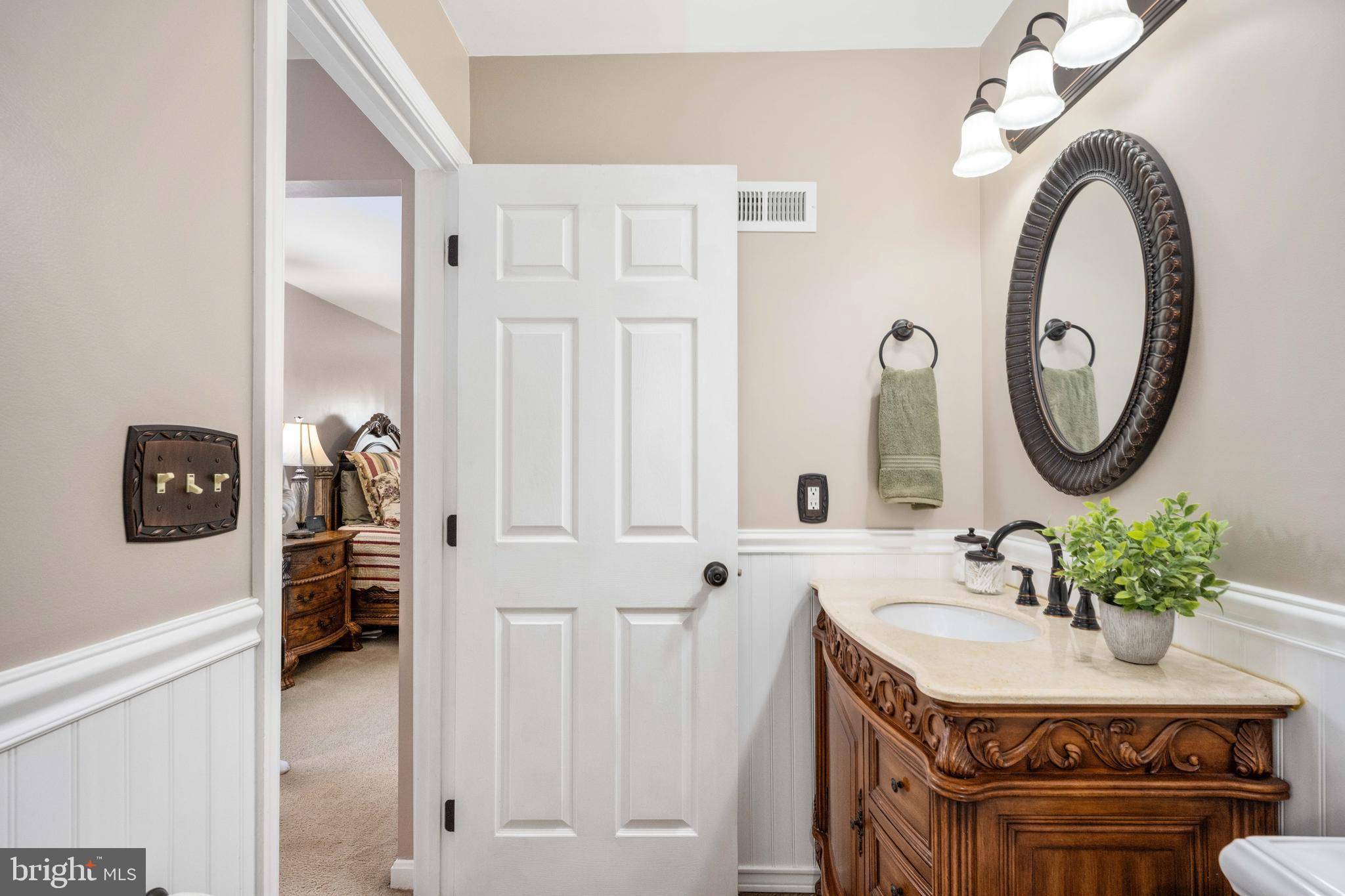 HAMPTON OAKS - Residential