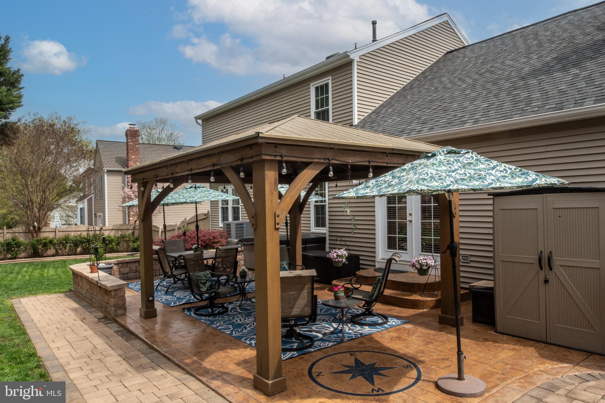 HAMPTON OAKS - Residential