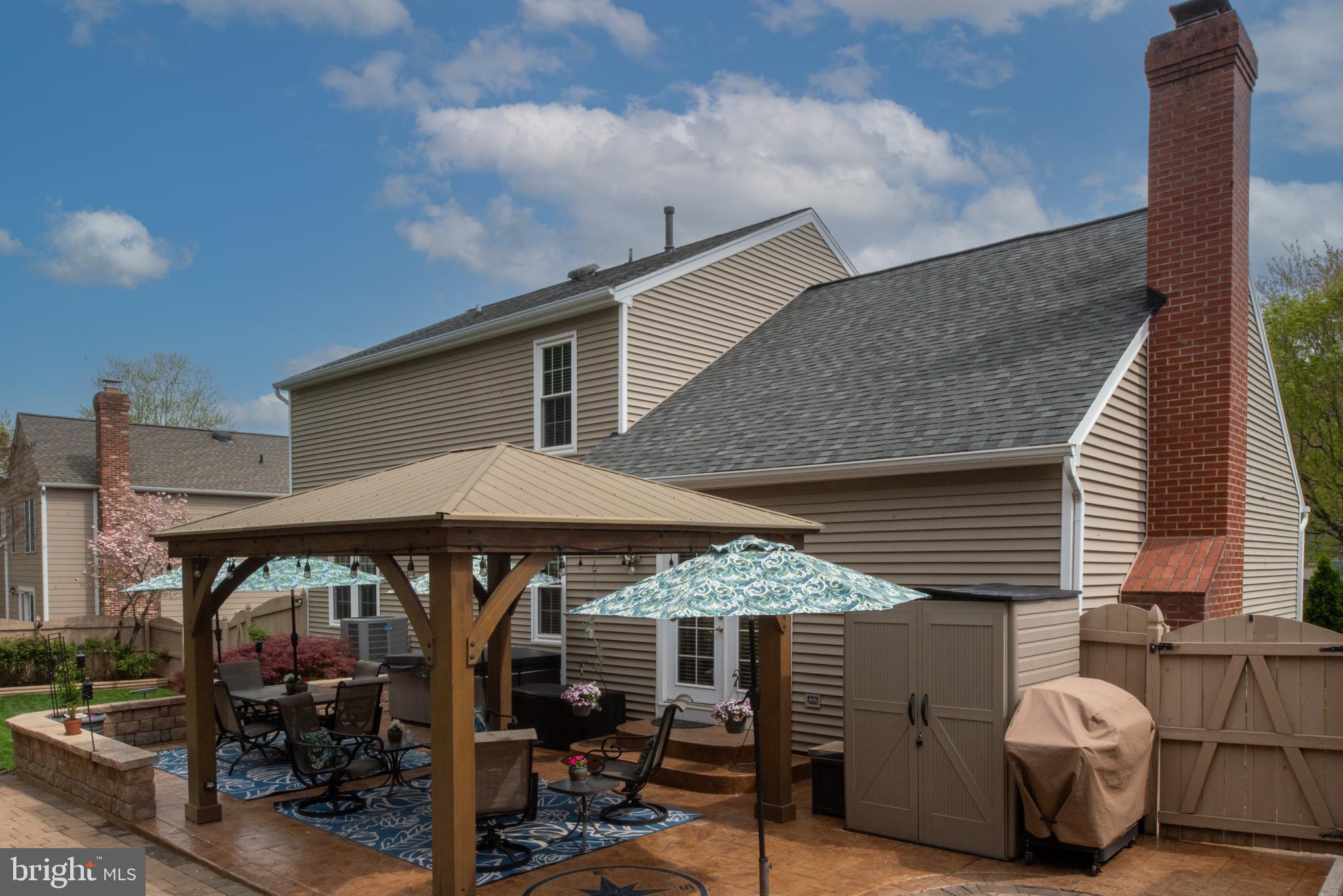 HAMPTON OAKS - Residential