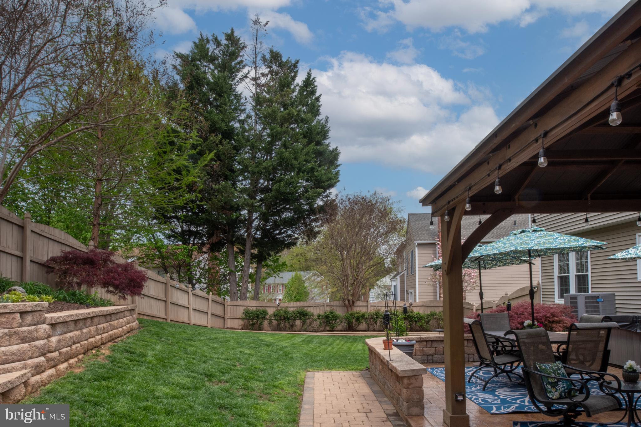 HAMPTON OAKS - Residential