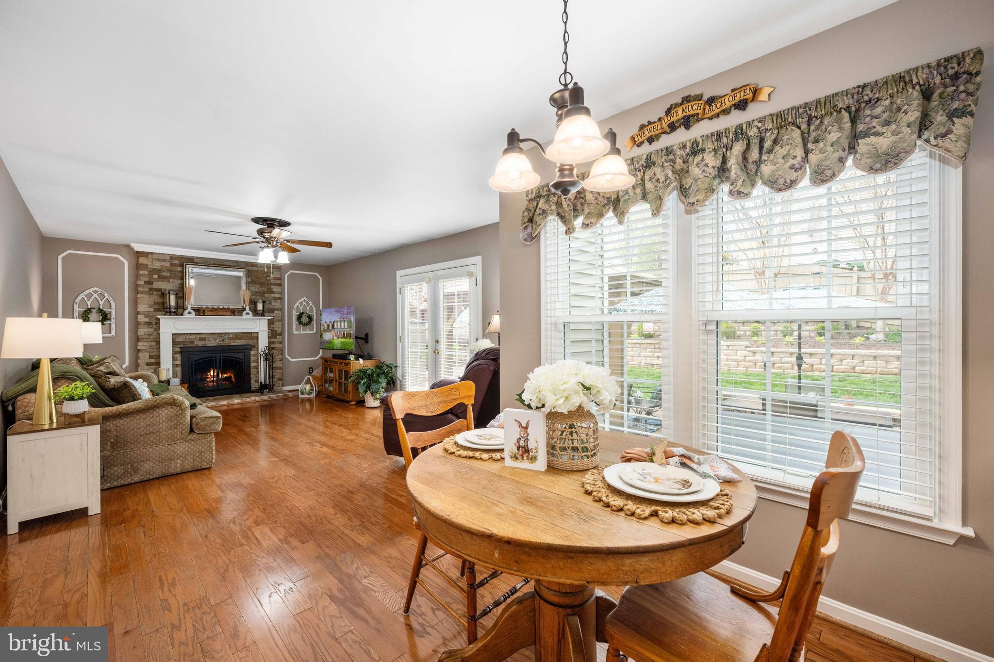 HAMPTON OAKS - Residential