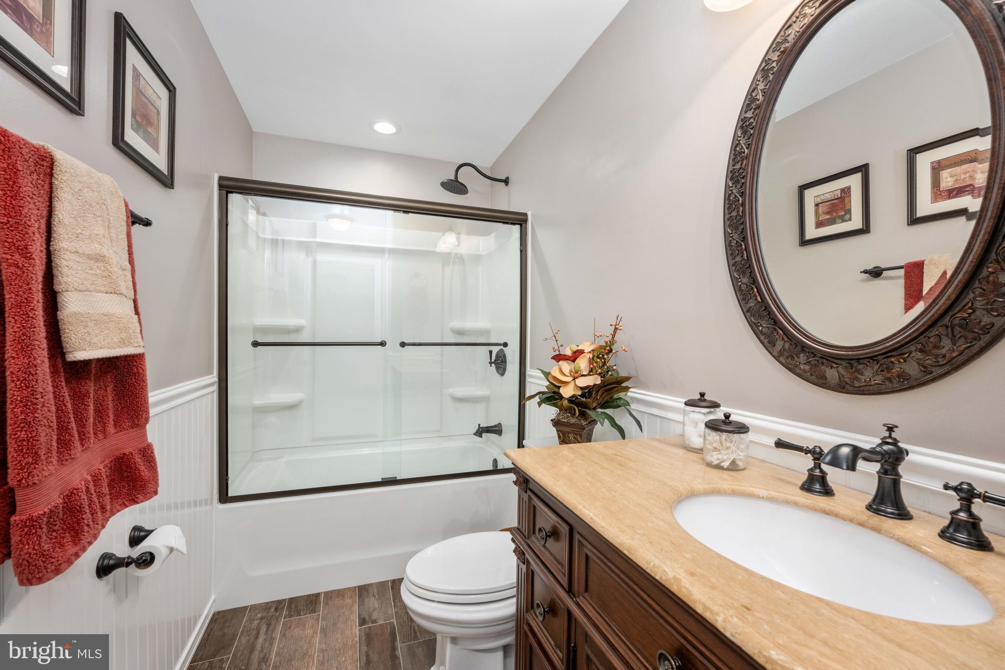 HAMPTON OAKS - Residential