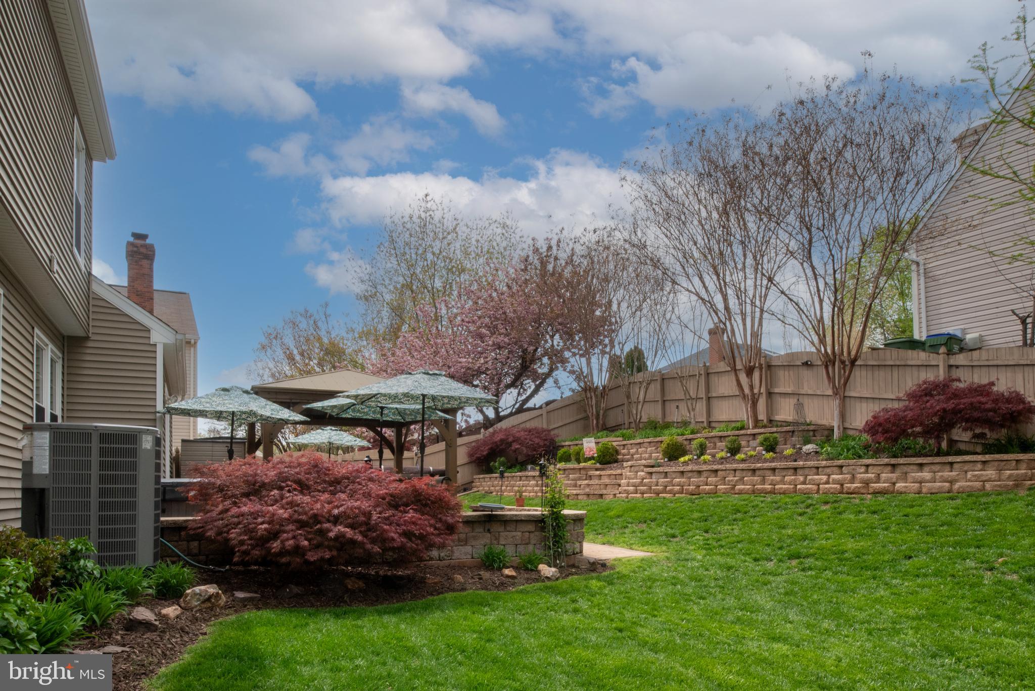 HAMPTON OAKS - Residential