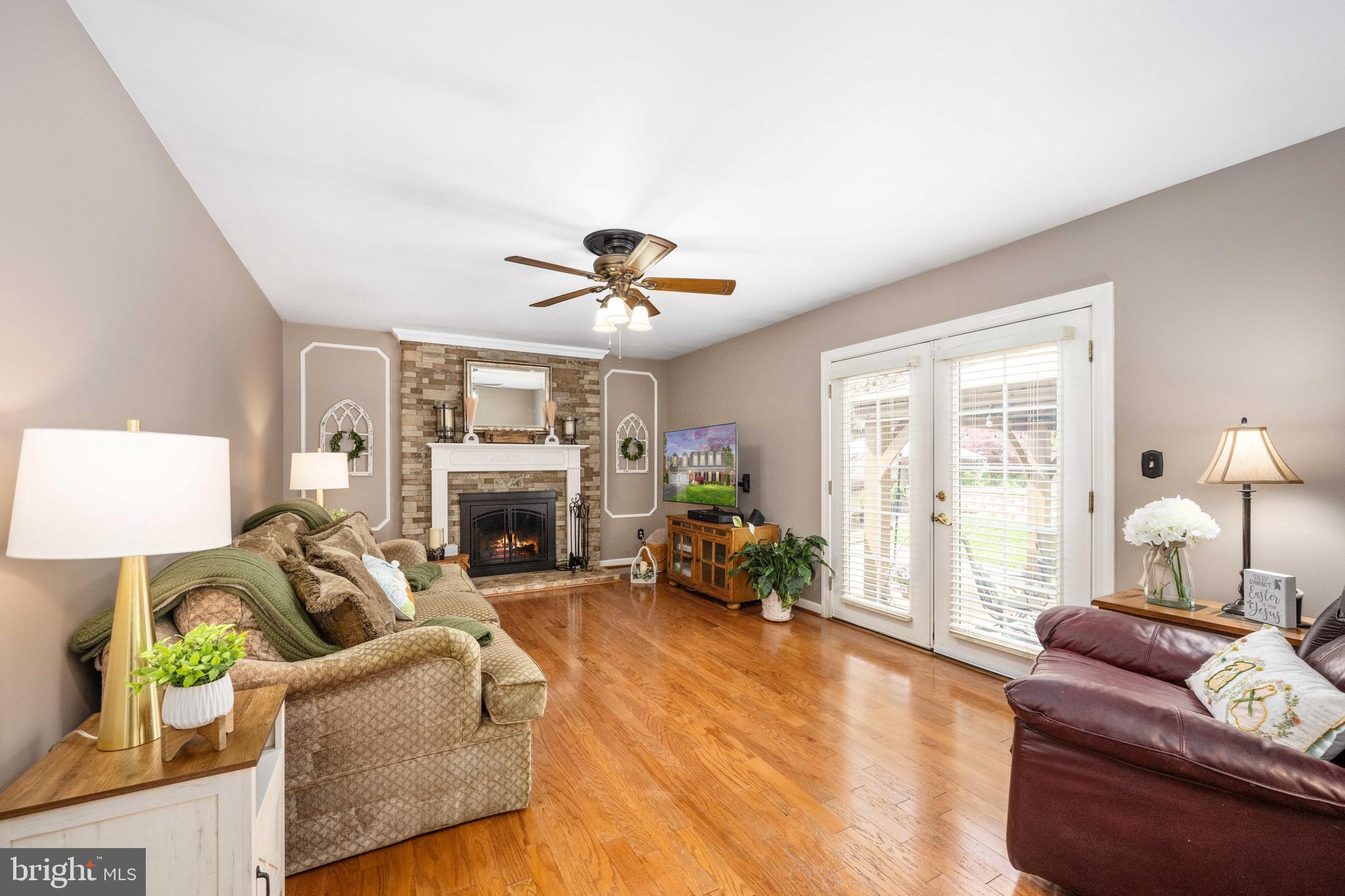 HAMPTON OAKS - Residential