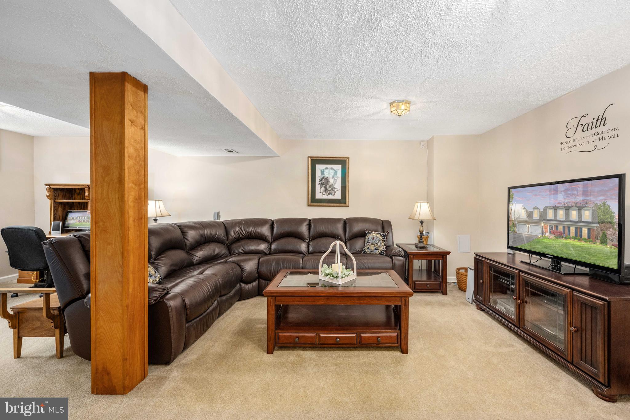 HAMPTON OAKS - Residential