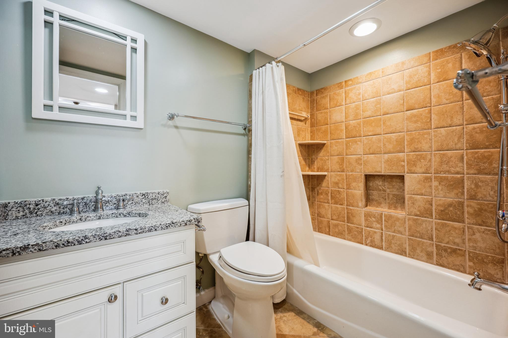 SUMNER VILLAGE - Residential