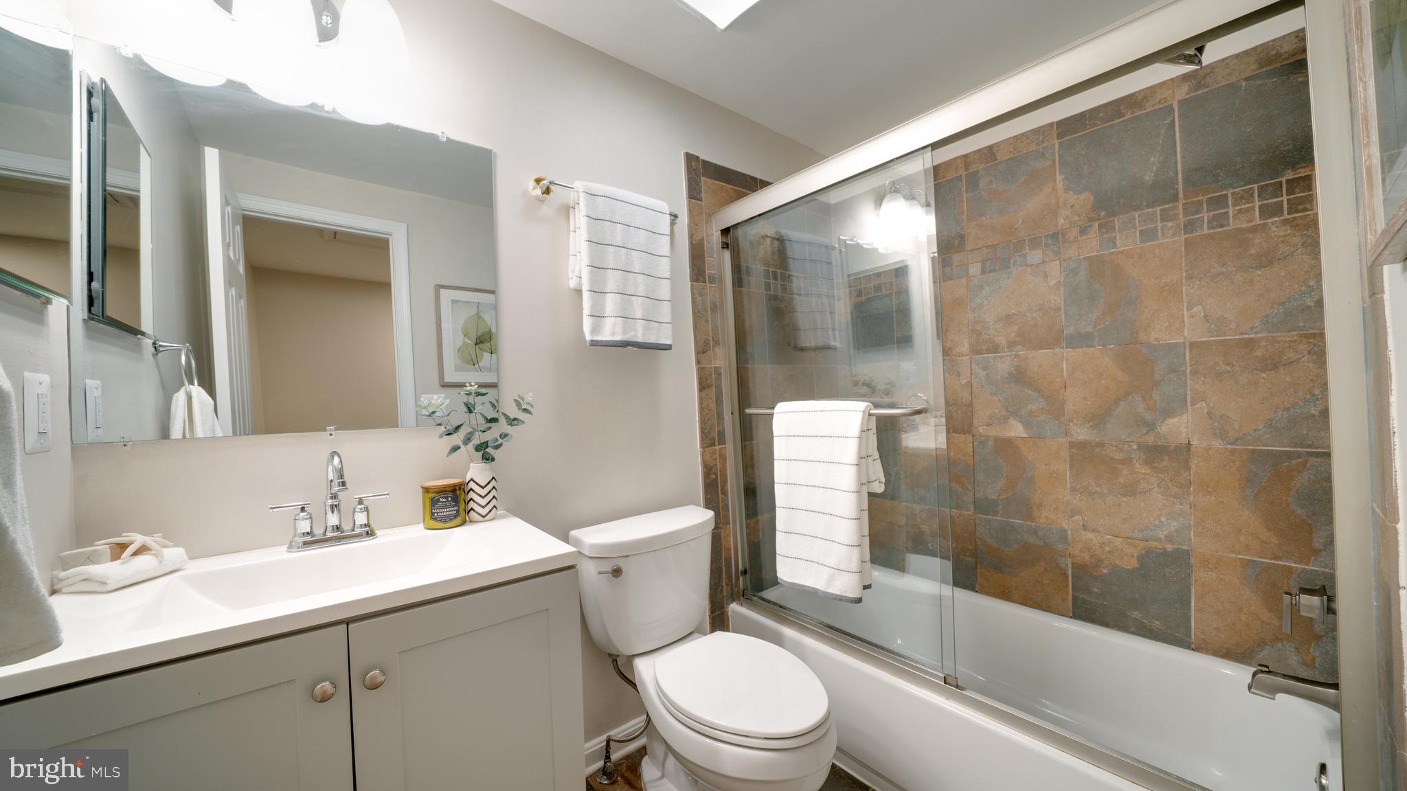 COUNTRYSIDE - Residential