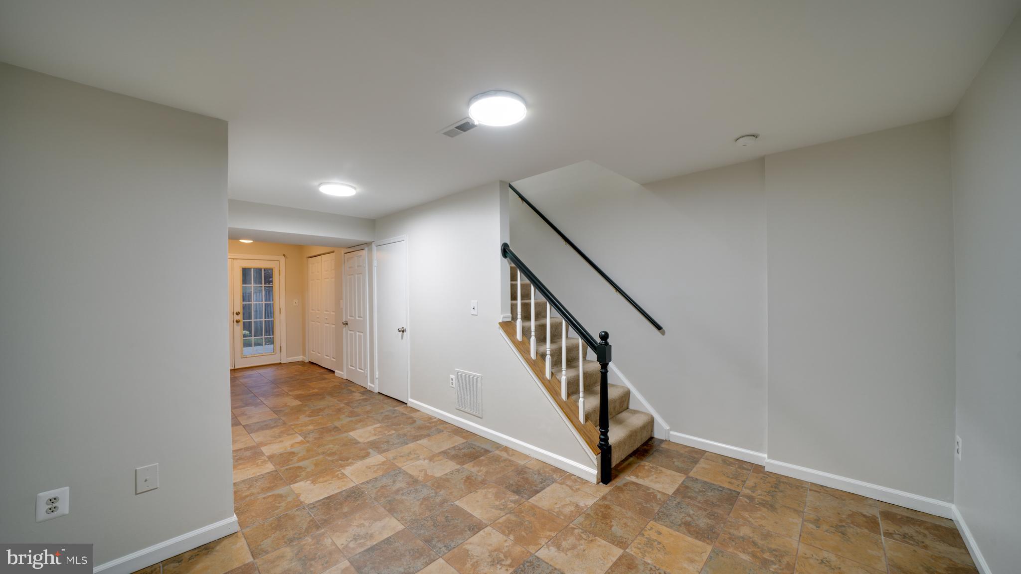 COUNTRYSIDE - Residential