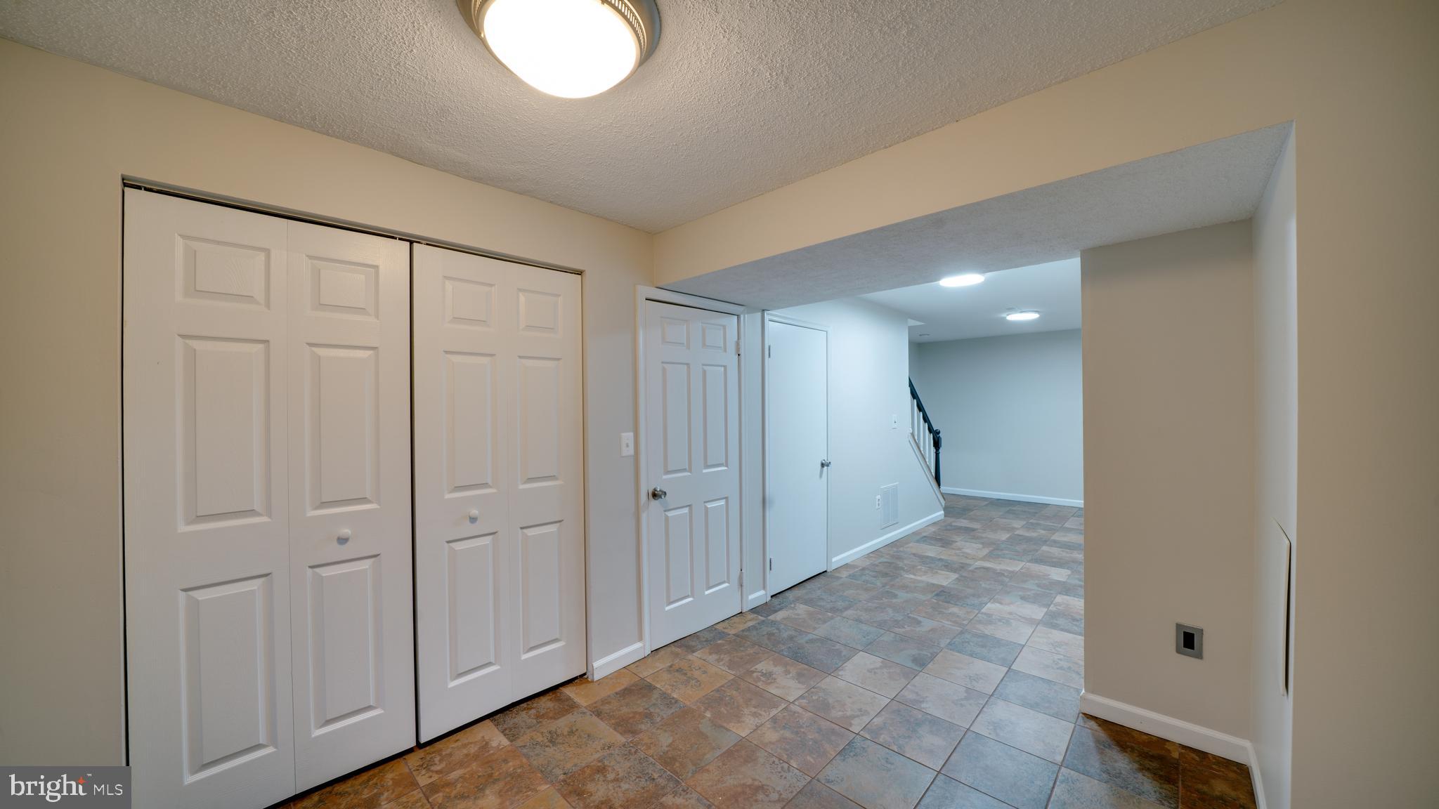 COUNTRYSIDE - Residential