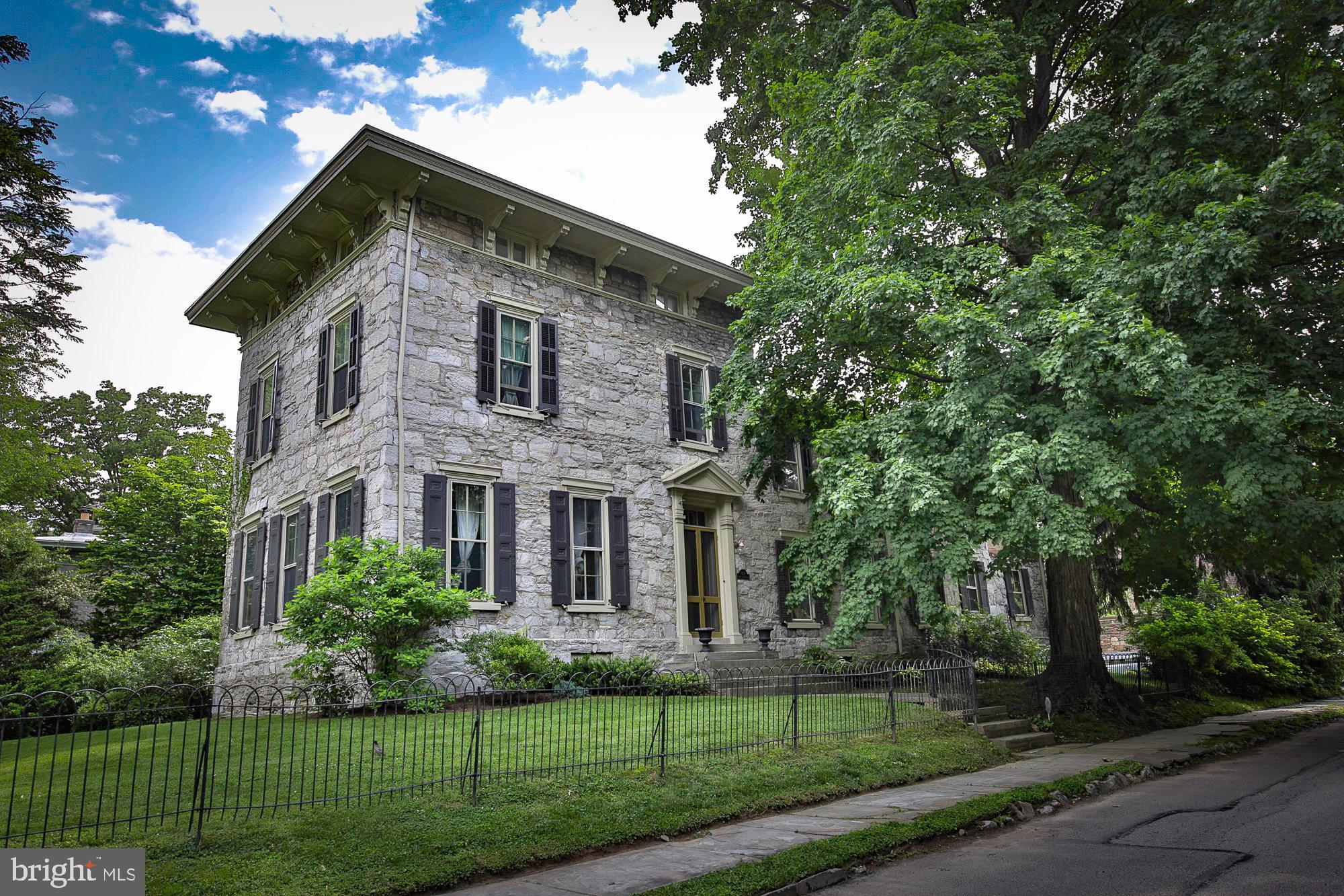 CHESTNUT HILL - Residential