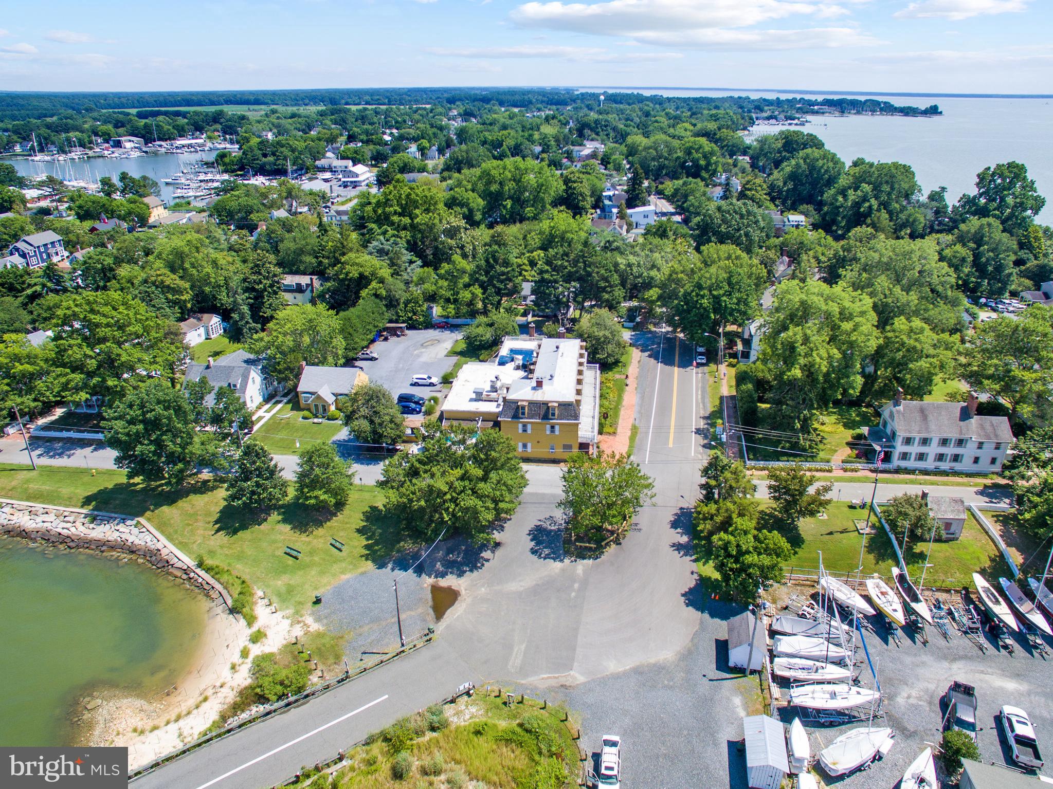 OXFORD - Commercial Sale