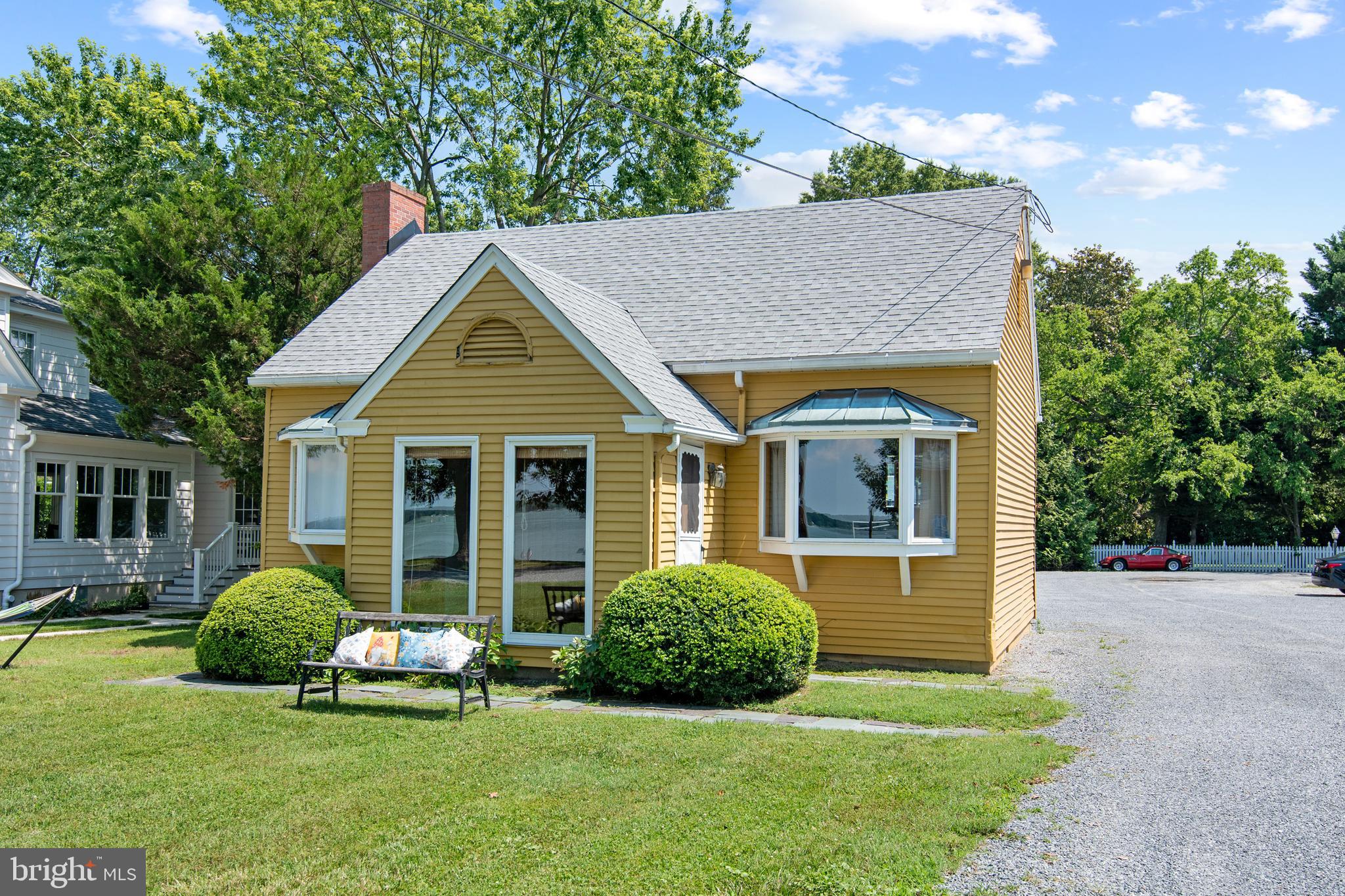 OXFORD - Commercial Sale