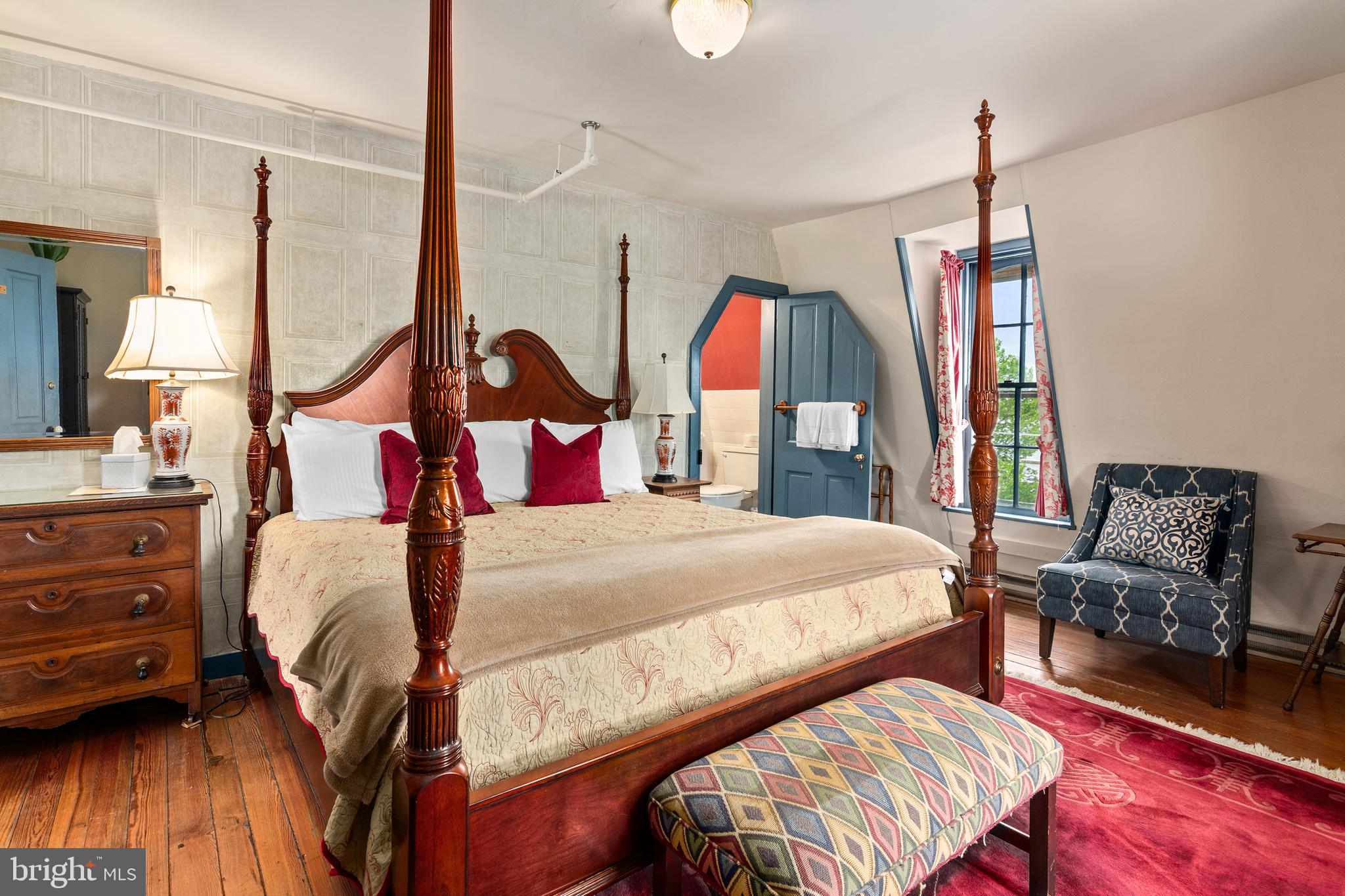 OXFORD - Commercial Sale