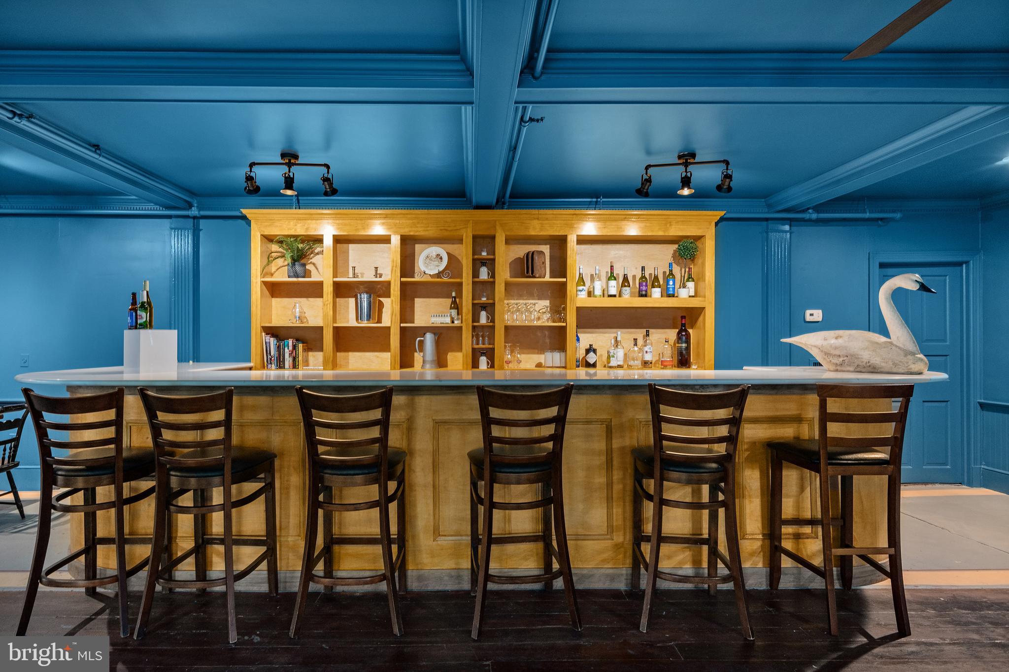 OXFORD - Commercial Sale