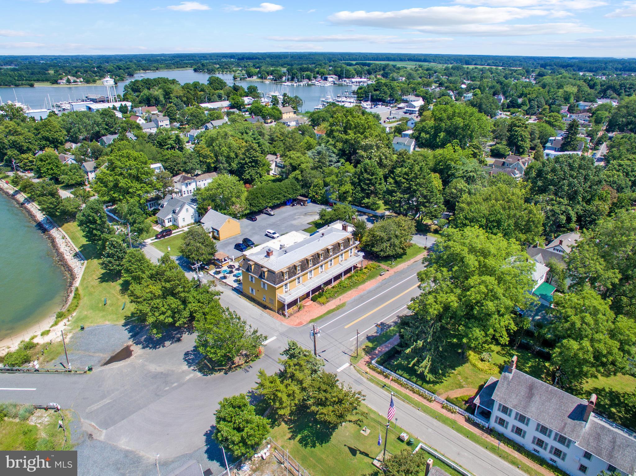 OXFORD - Commercial Sale