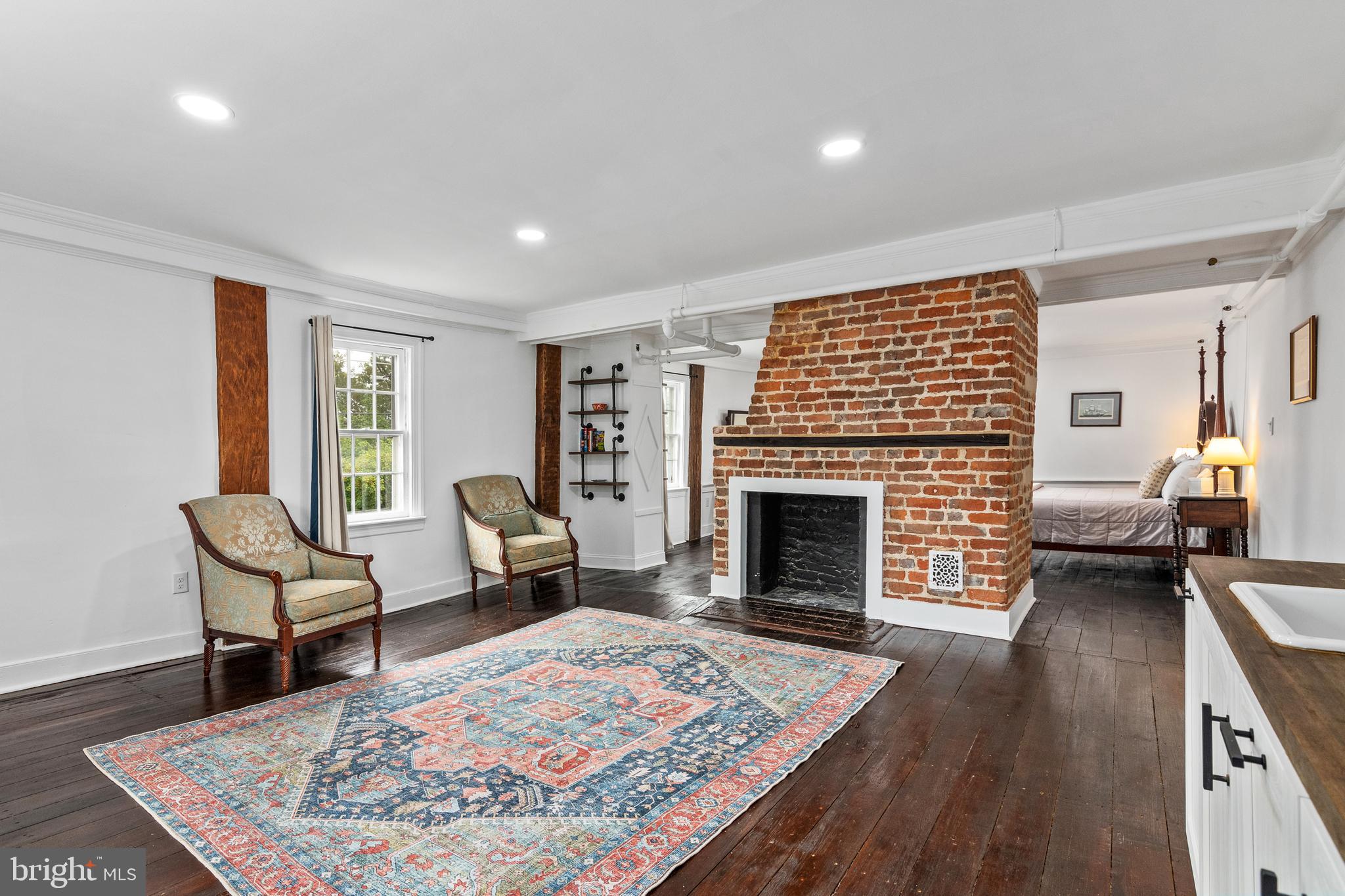 OXFORD - Commercial Sale