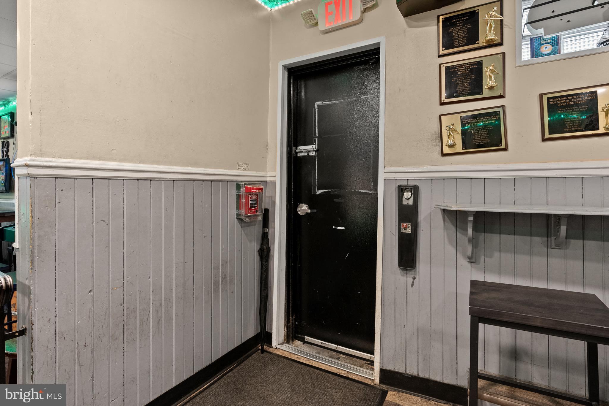 PHILADELPHIA - Commercial Sale