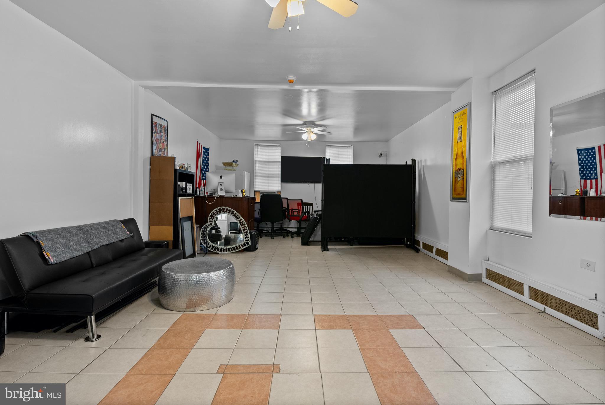 PHILADELPHIA - Commercial Sale