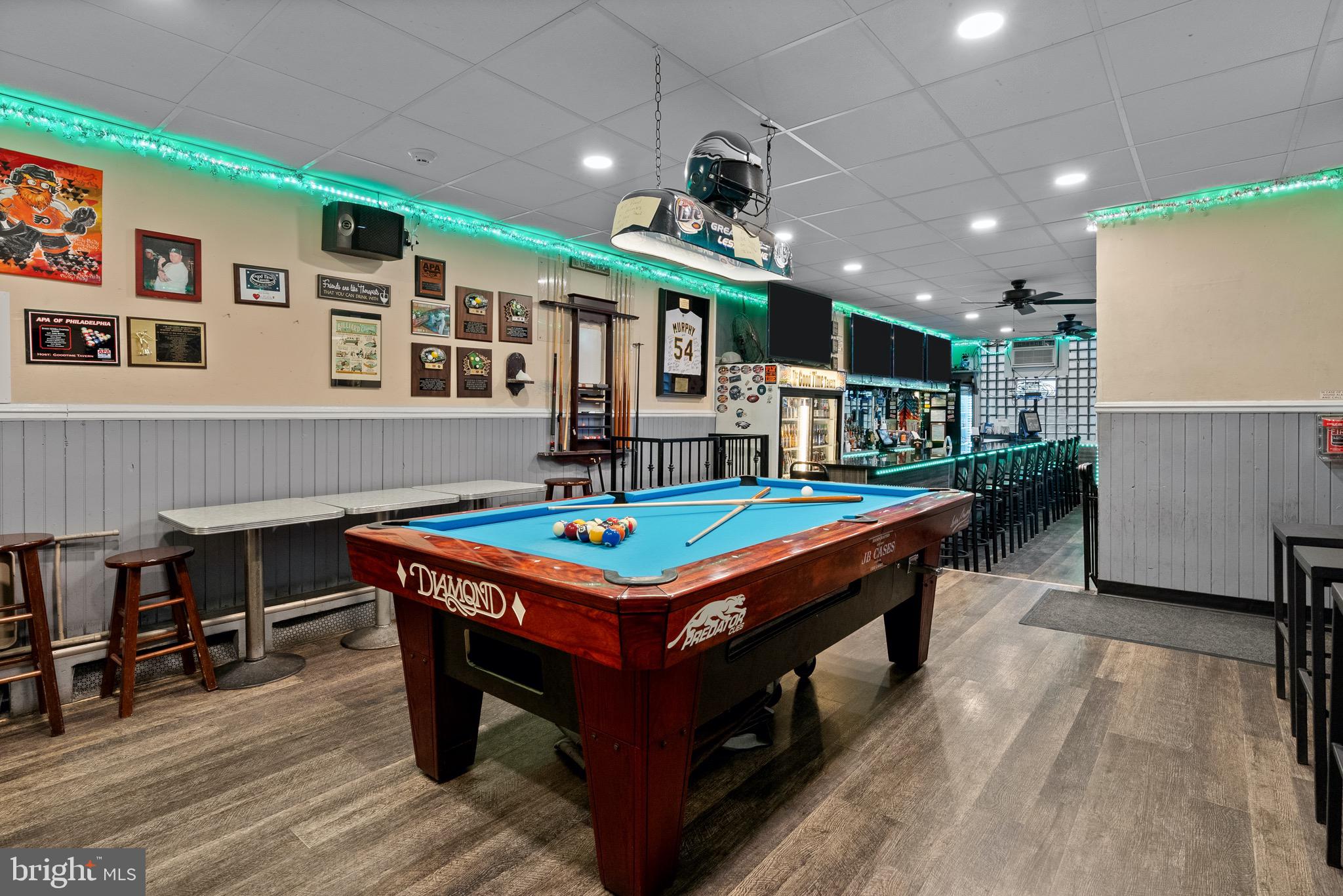 PHILADELPHIA - Commercial Sale