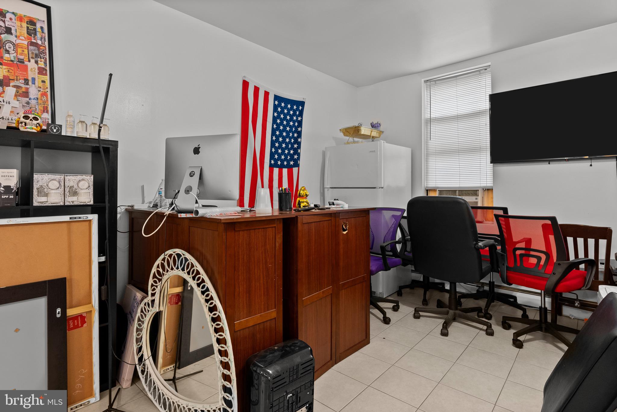 PHILADELPHIA - Commercial Sale
