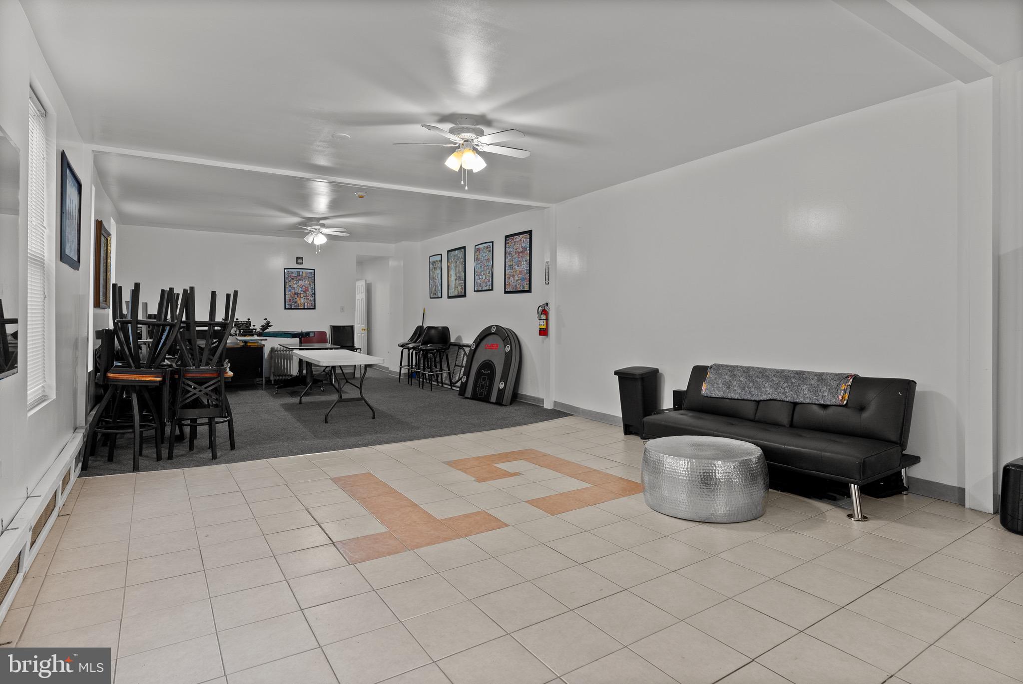 PHILADELPHIA - Commercial Sale