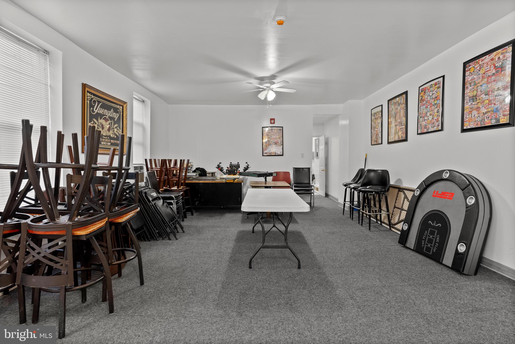 PHILADELPHIA - Commercial Sale
