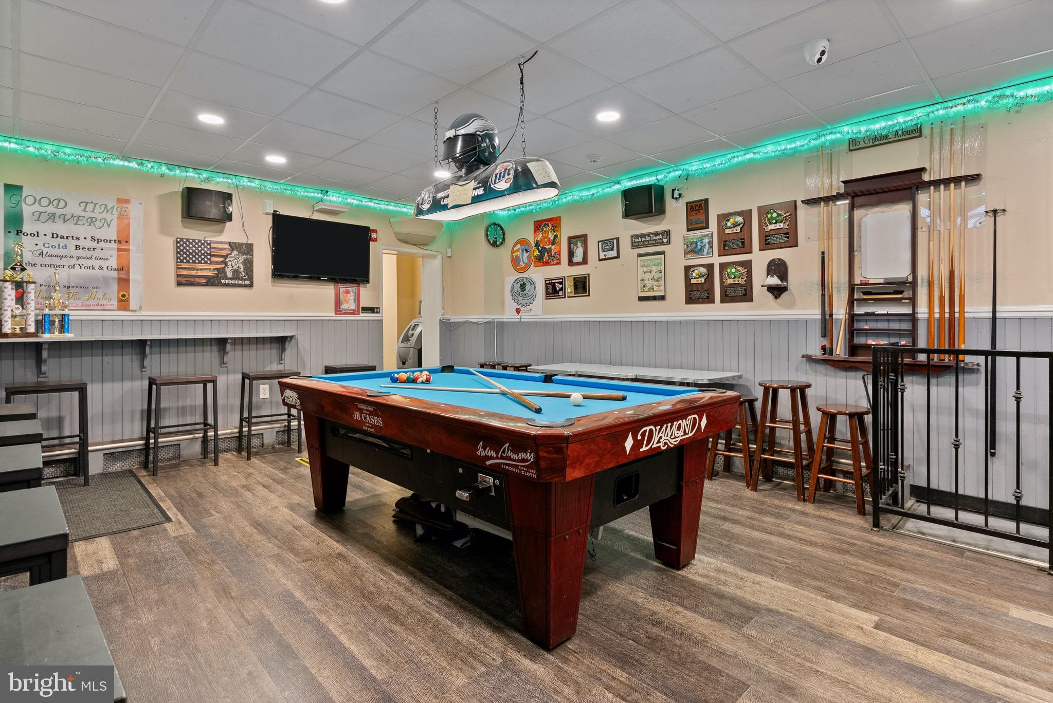 PHILADELPHIA - Commercial Sale