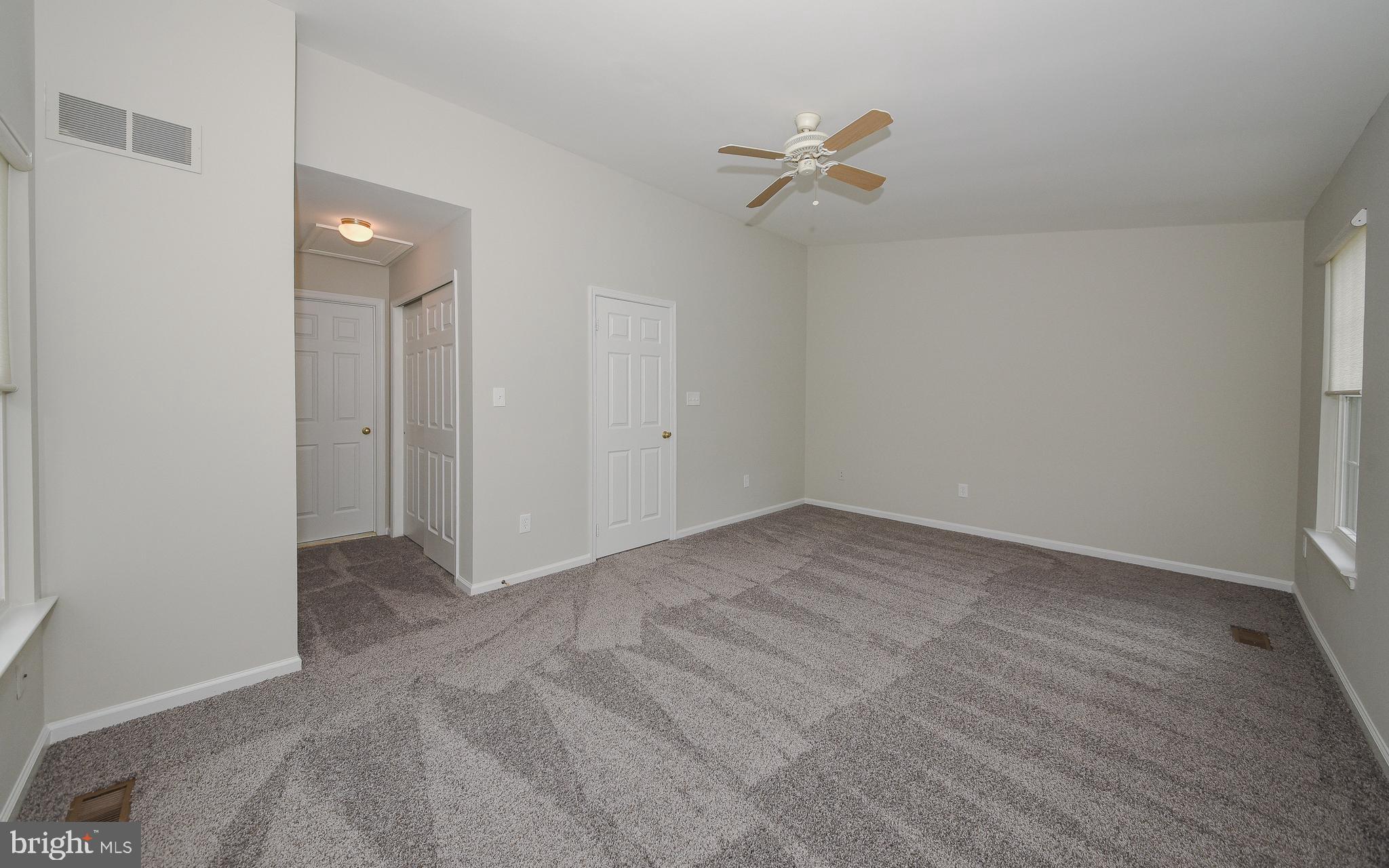 MAKEFIELD GLEN - Residential