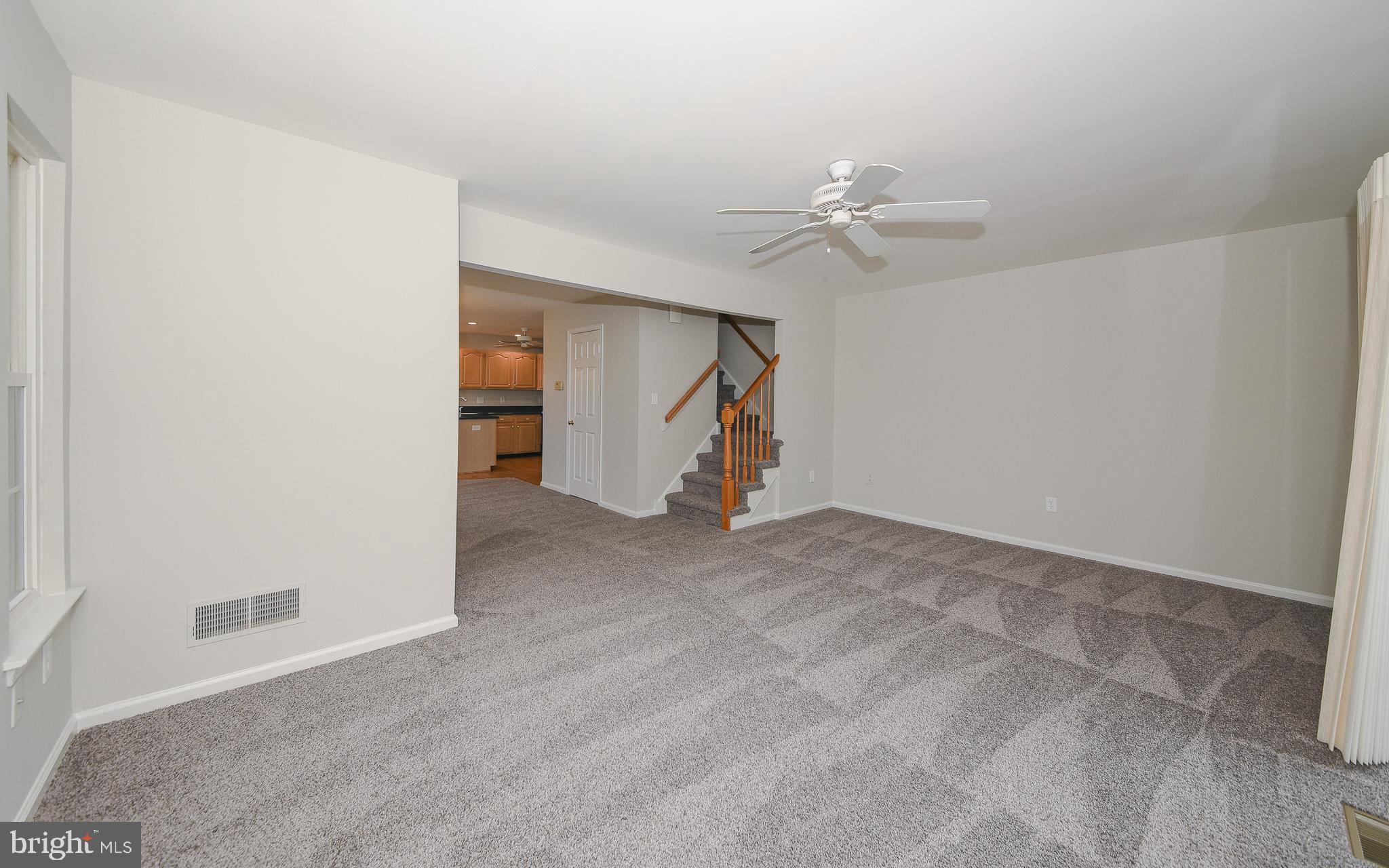 MAKEFIELD GLEN - Residential