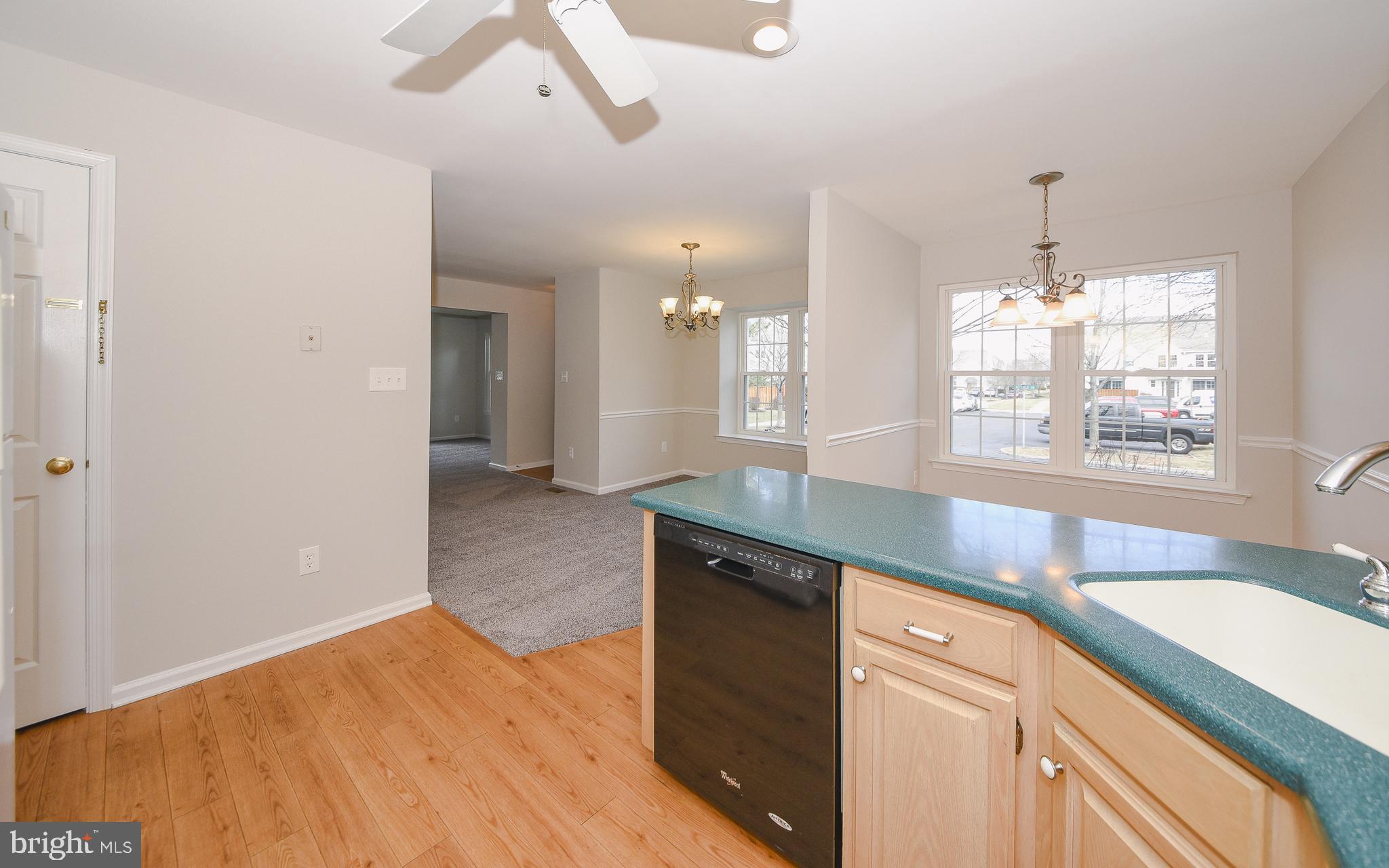 MAKEFIELD GLEN - Residential