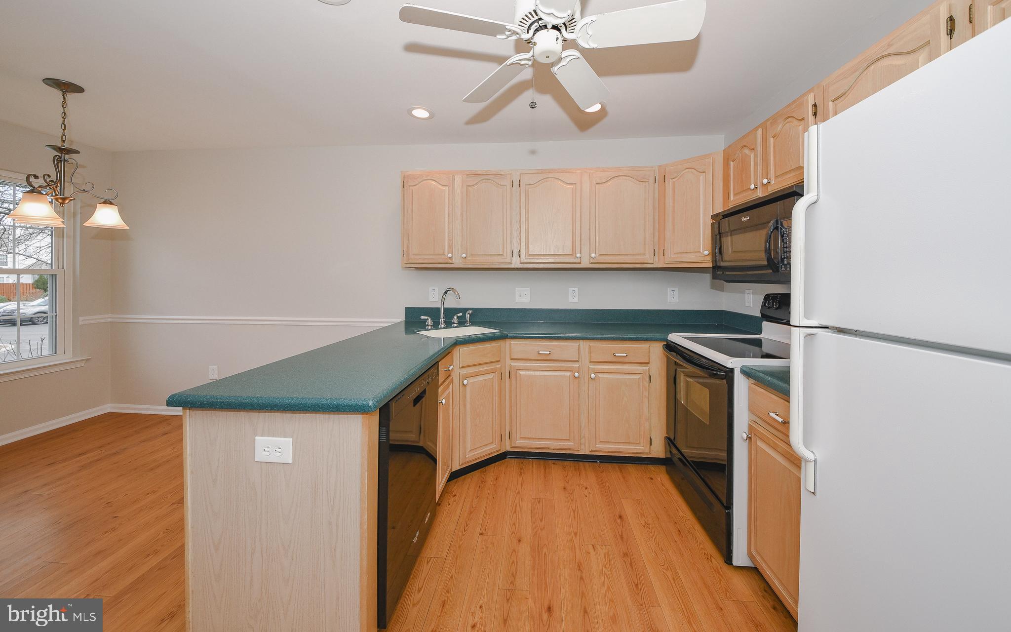 MAKEFIELD GLEN - Residential