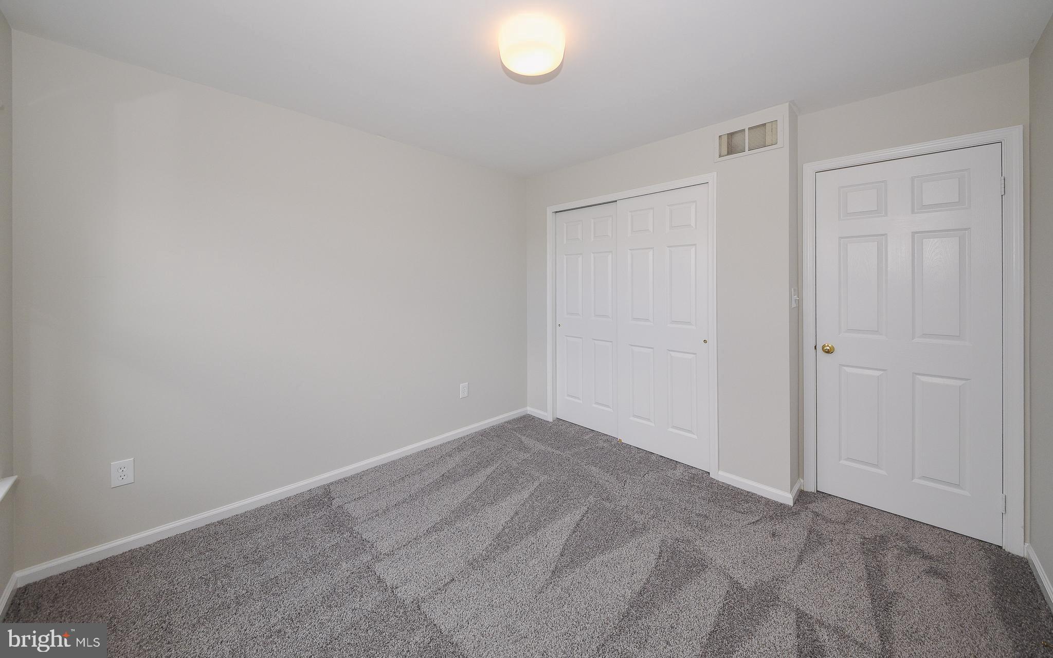 MAKEFIELD GLEN - Residential