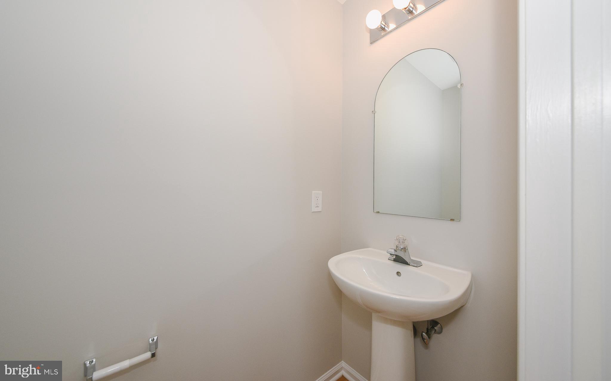 MAKEFIELD GLEN - Residential