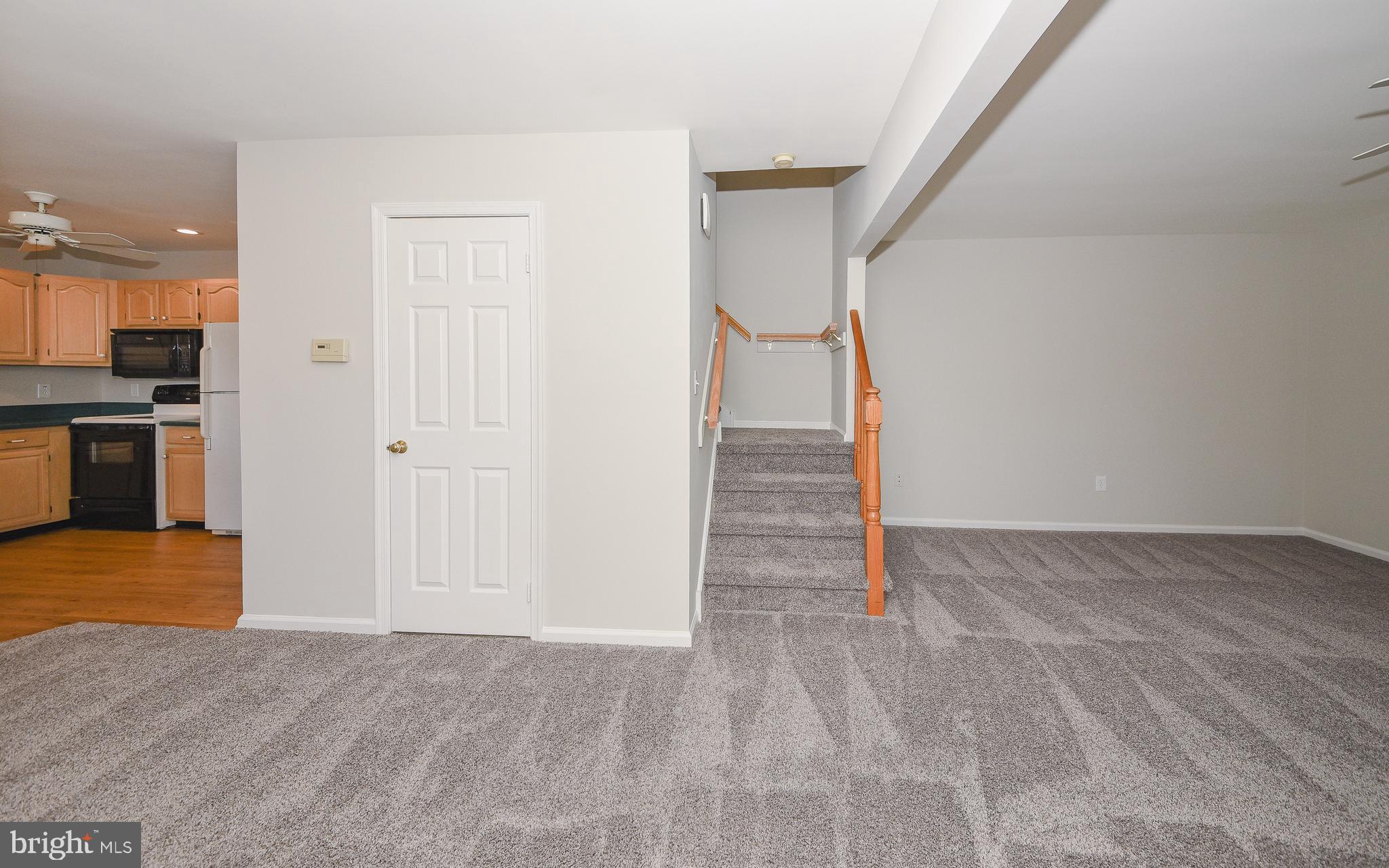 MAKEFIELD GLEN - Residential